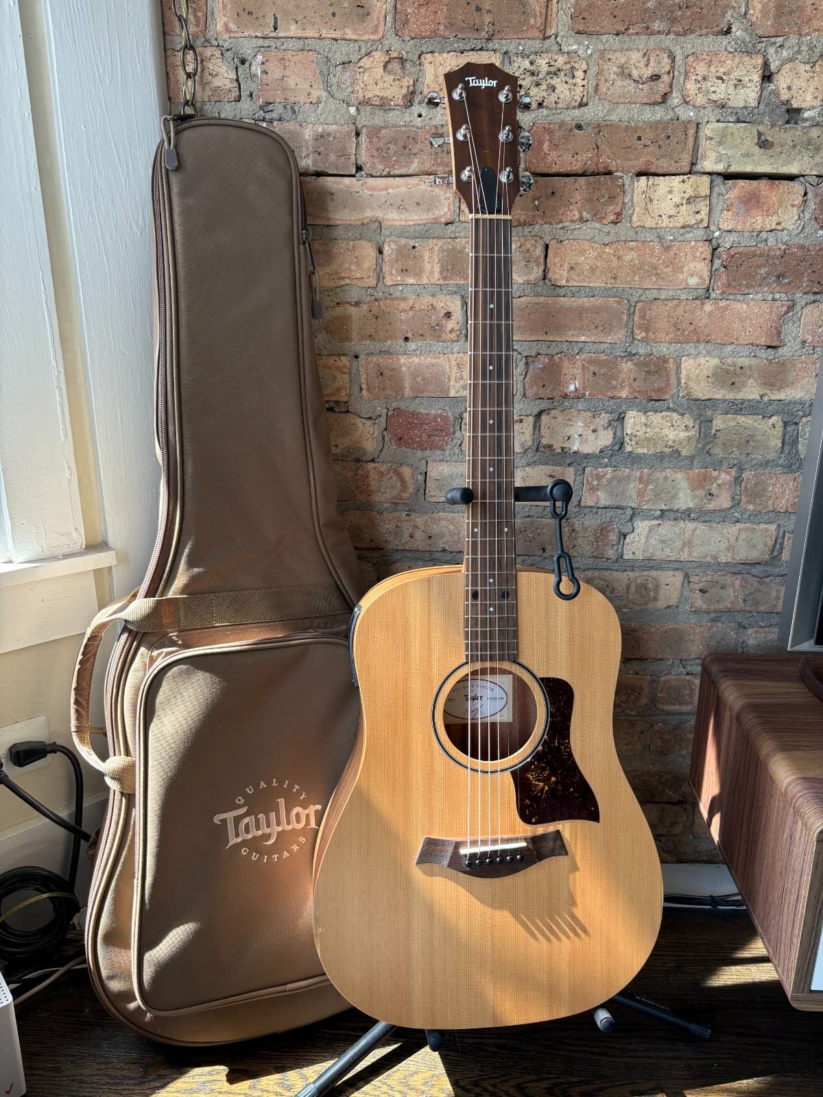 Very Clean Taylor BBT Big Baby Acoustic Guitar - Dreadnought 6 String w/ Gig Bag