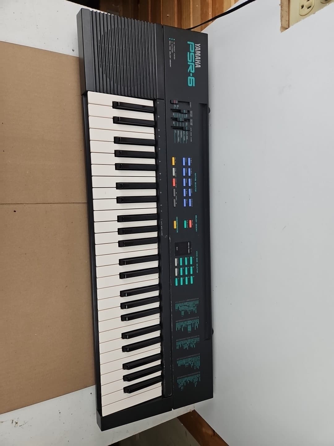 Vintage Yamaha PSR-6 Keyboard Synthesizer Piano 49 Key 100 Voices Tested Working