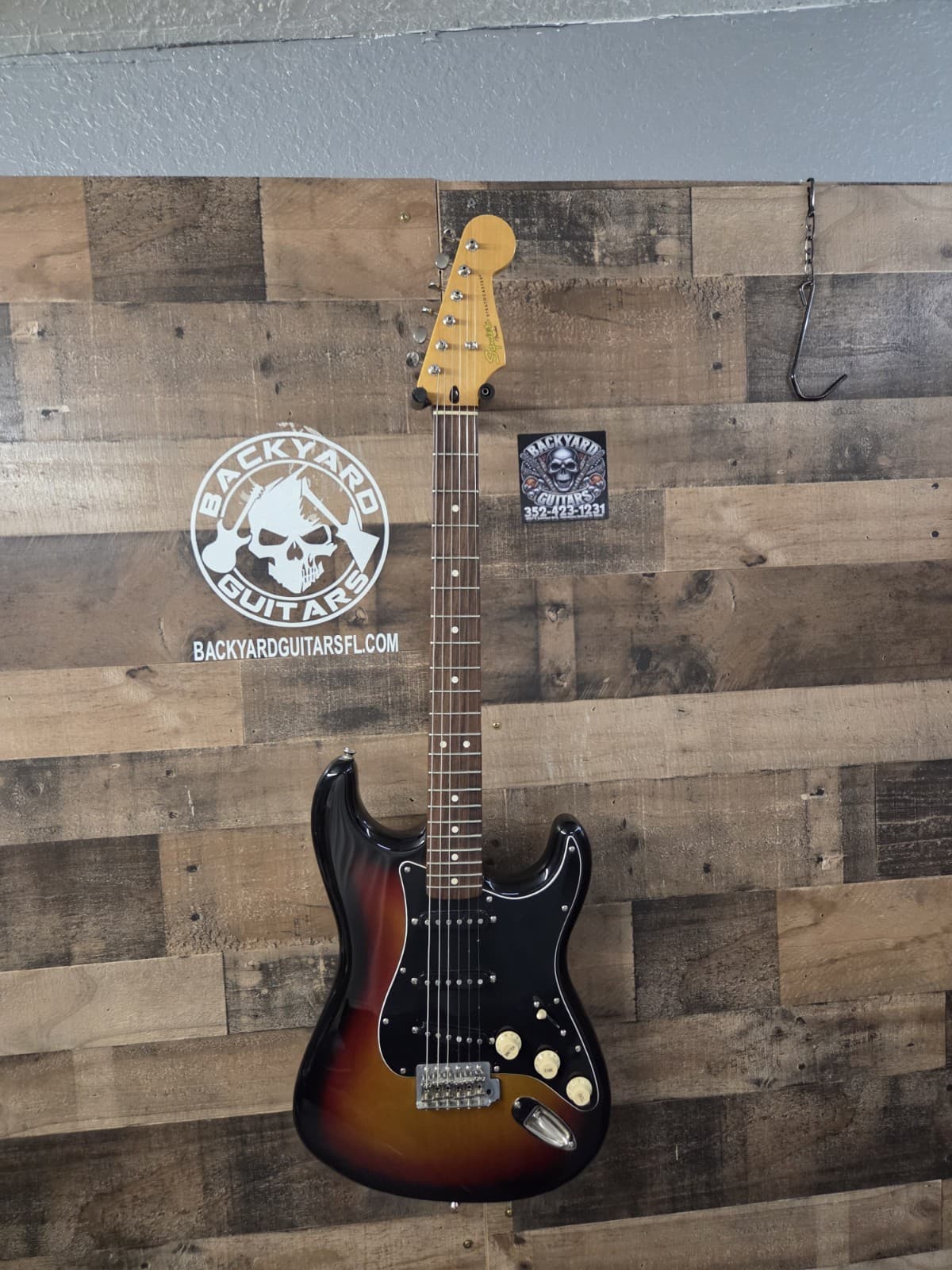 Squier Classic Vibe 60's Stratocaster Strat Sunburst