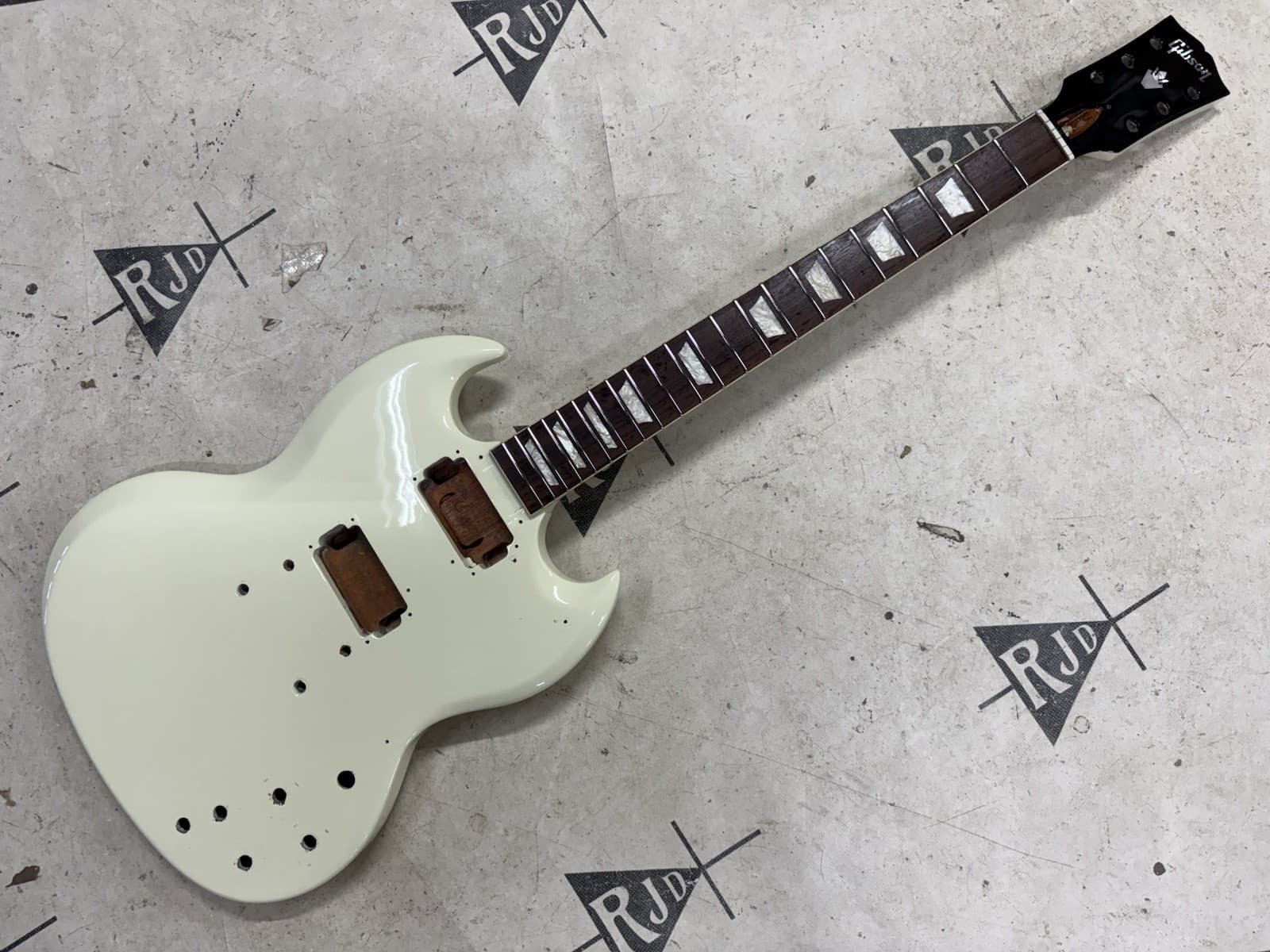 2025 Gibson USA SG 61 Standard Electric Guitar Husk White