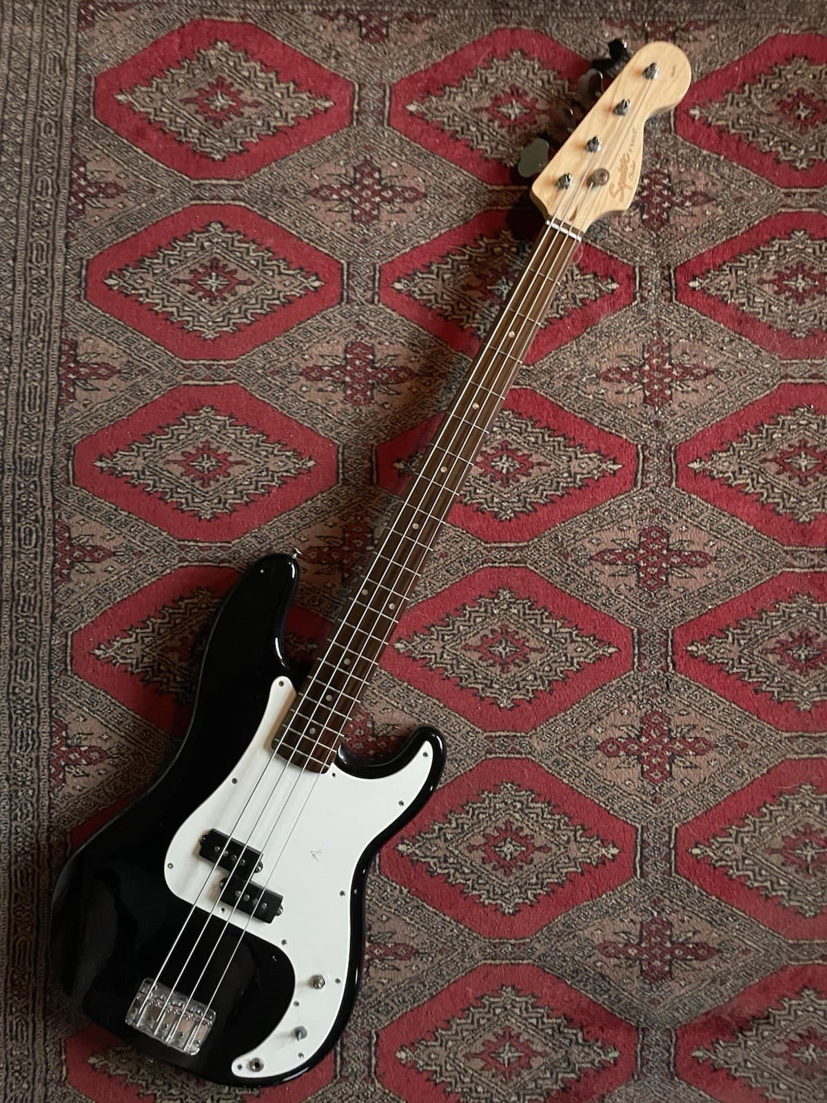Squier Affinity Series P-Bass Black Fender Bass Guitar