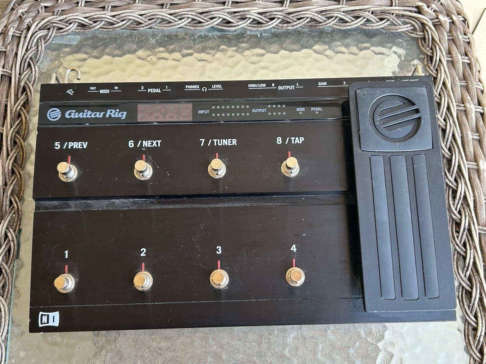 Native Instruments GUITAR RIG KONTROL 3 Guitar Foot Controller