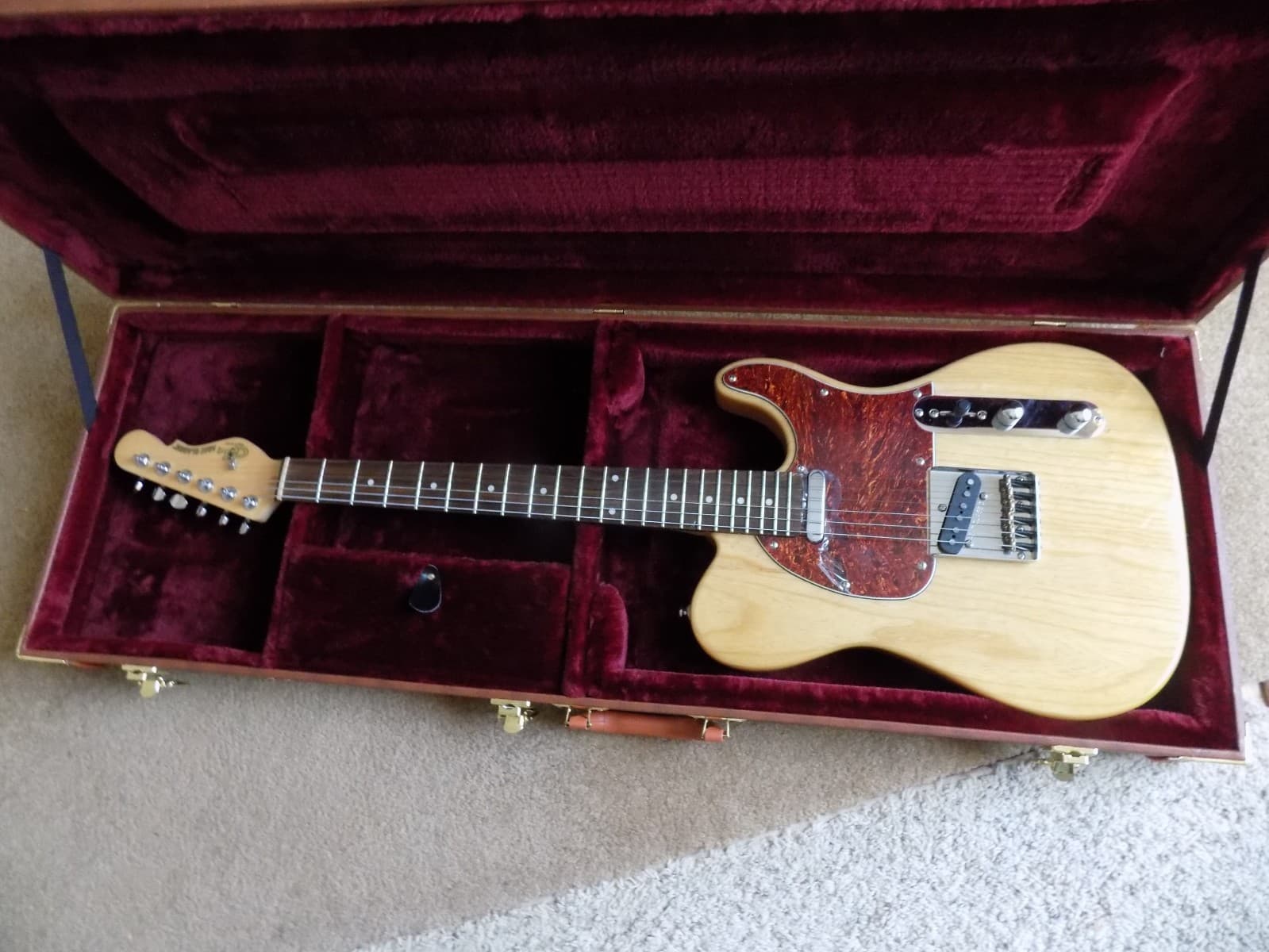 G&L ASAT Classic Tribute