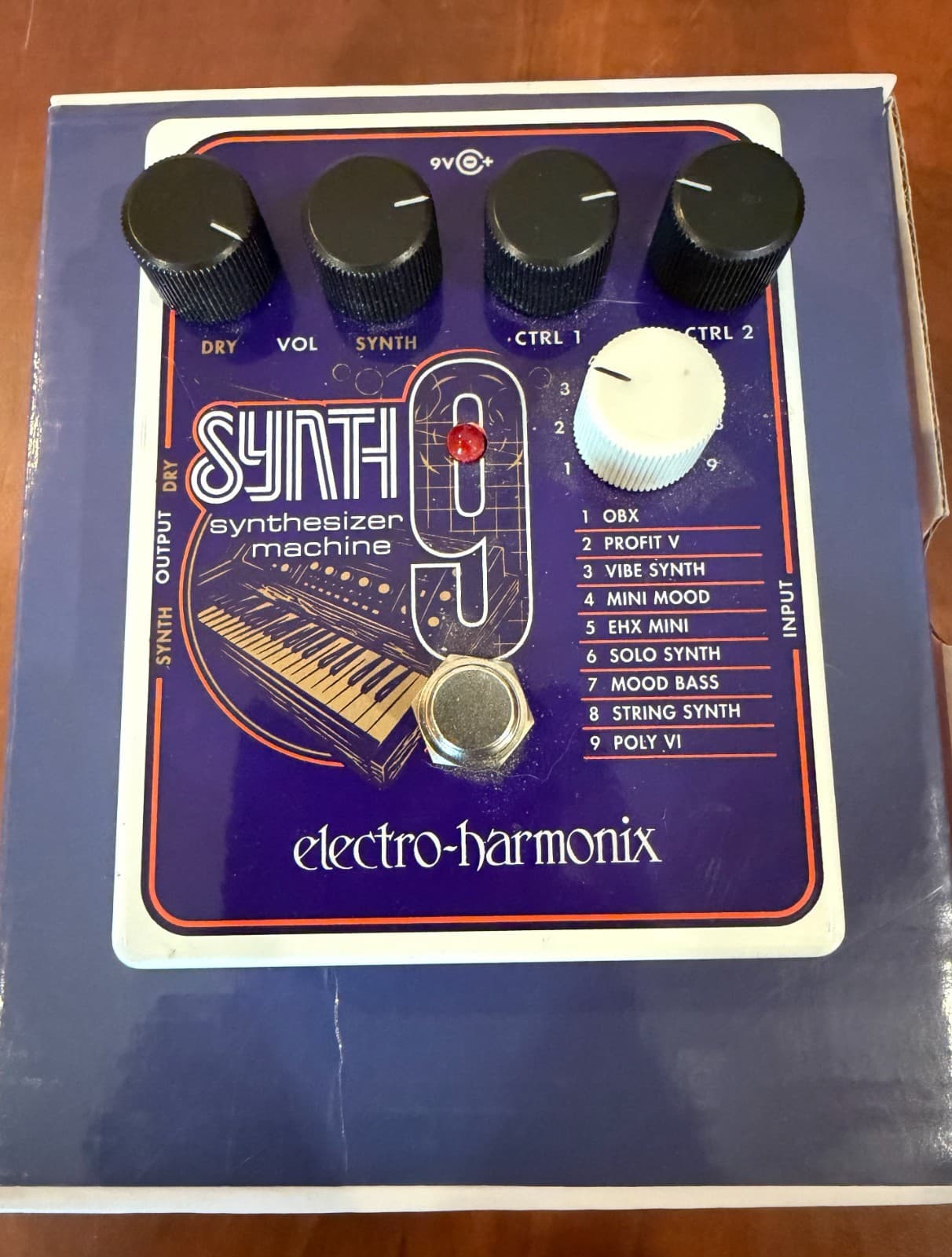 Electro-Harmonix SYNTH9 Synthesizer Machine Guitar Effects Pedal