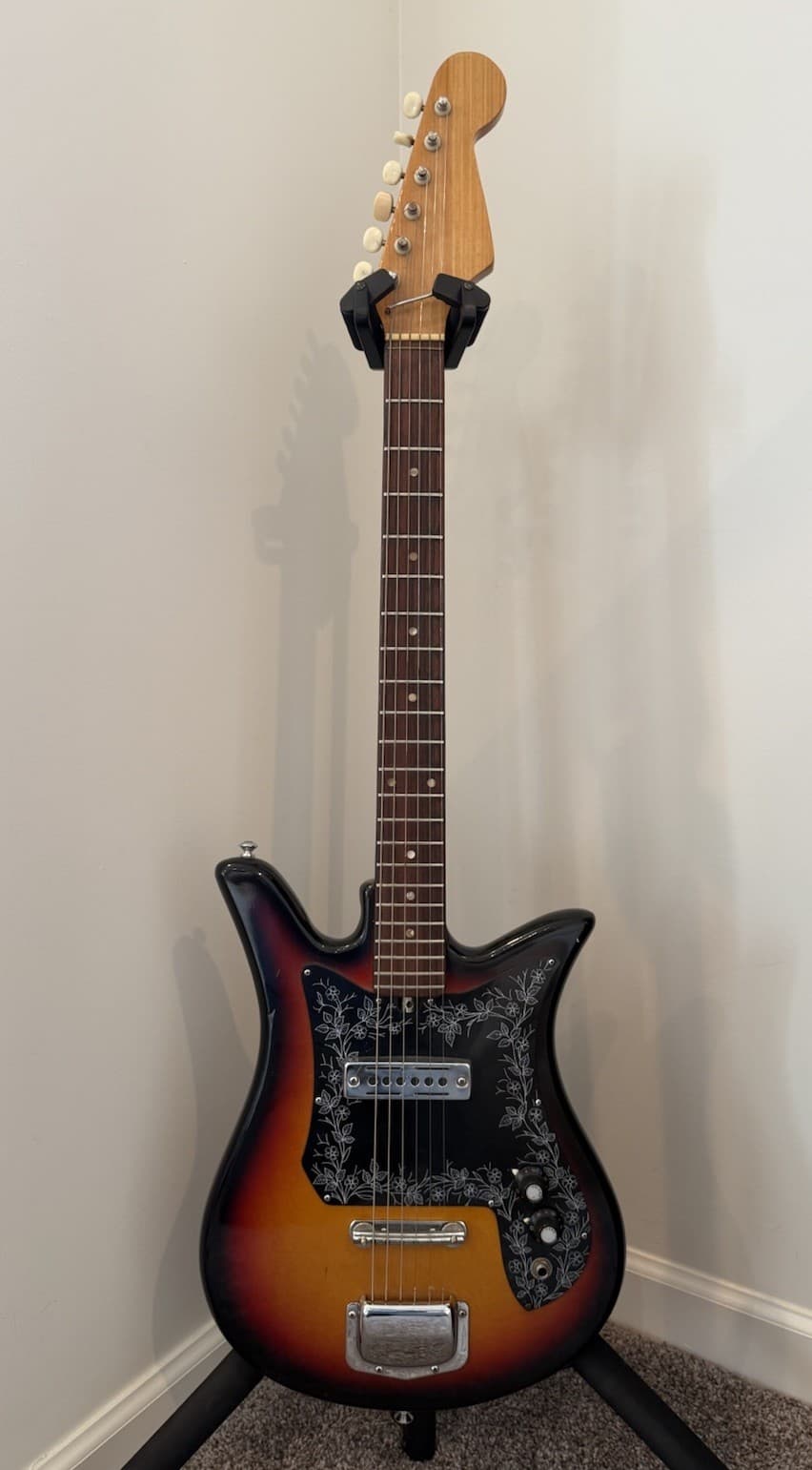 Teisco Tulip e-110 vintage electric guitar …. Kay Harmony Silvertone