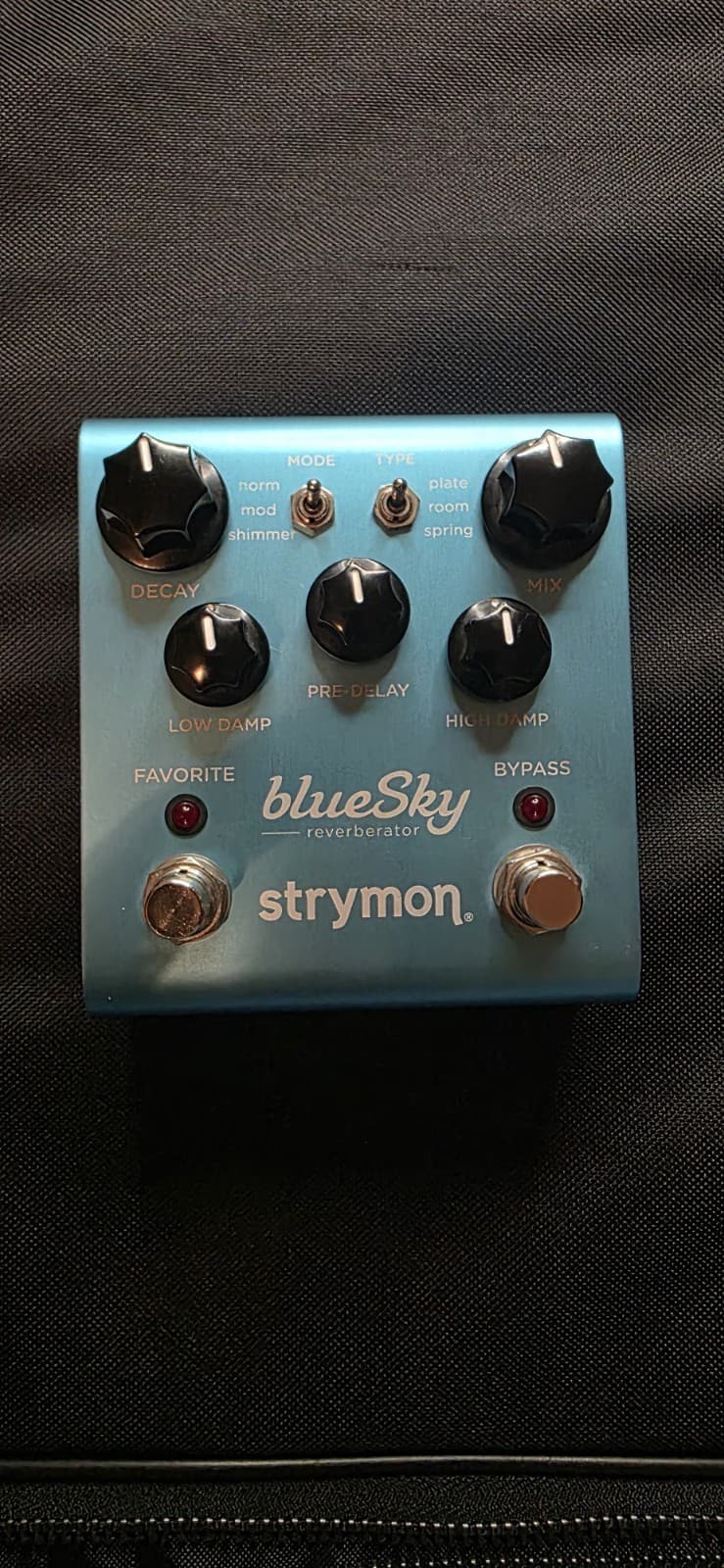 Strymon blueSky Digital Reverb Effects Pedal for Electric Guitar