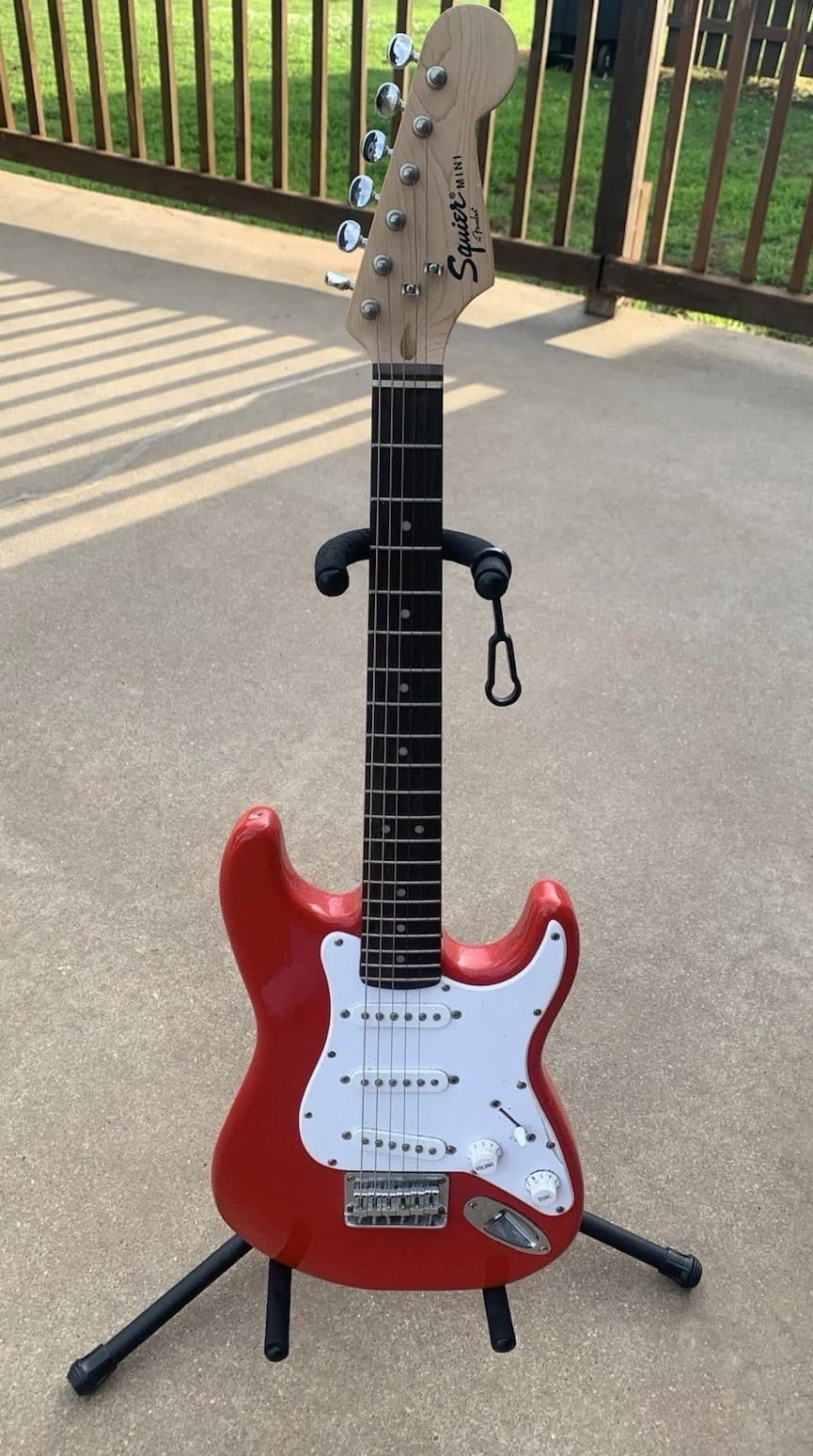 Squier Electric Guitar - Mini Stratocaster Red