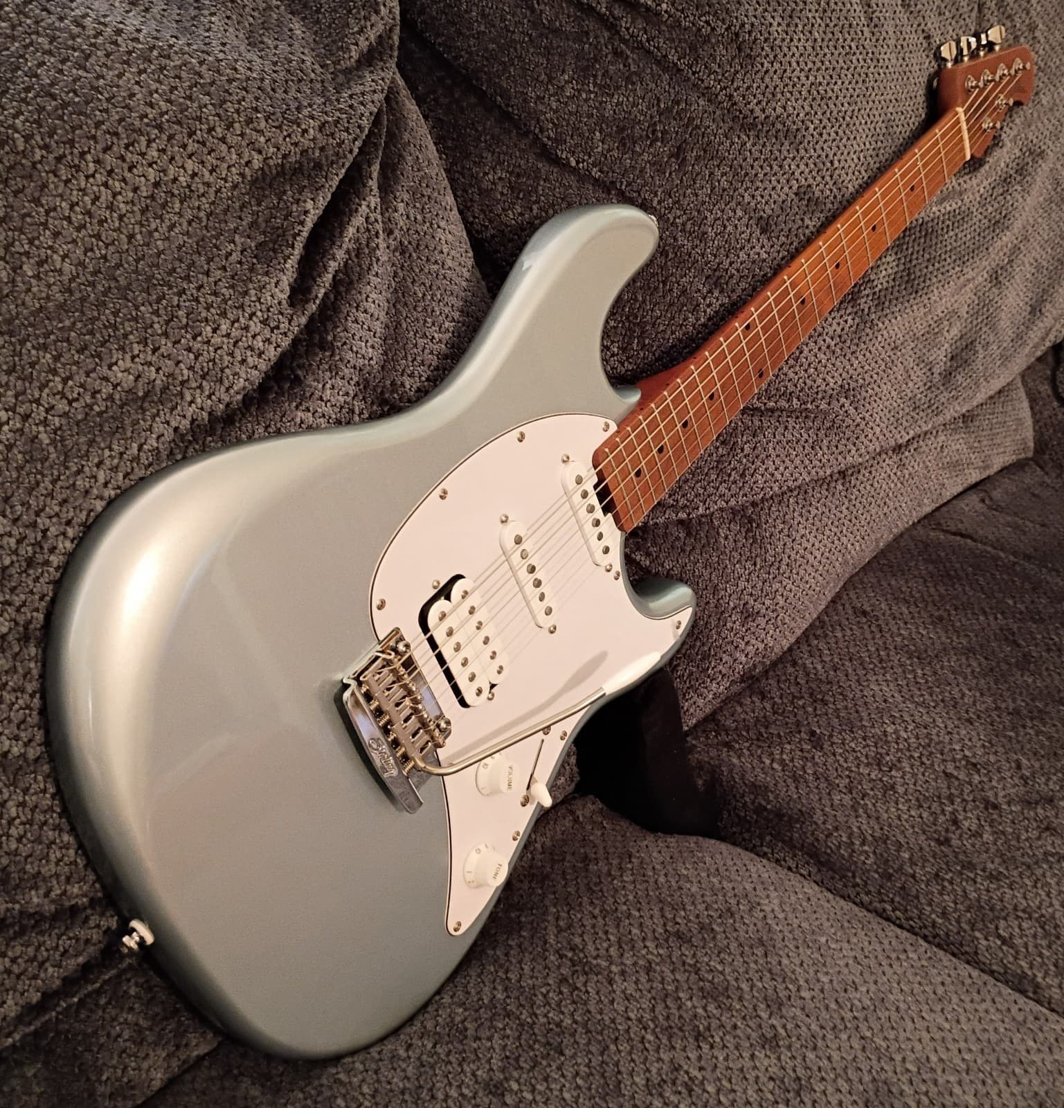 STERLING BY MUSIC MAN SBMM CUTLASS HSS CT50 FIREMIST SILVER ELECTRIC GUITAR
