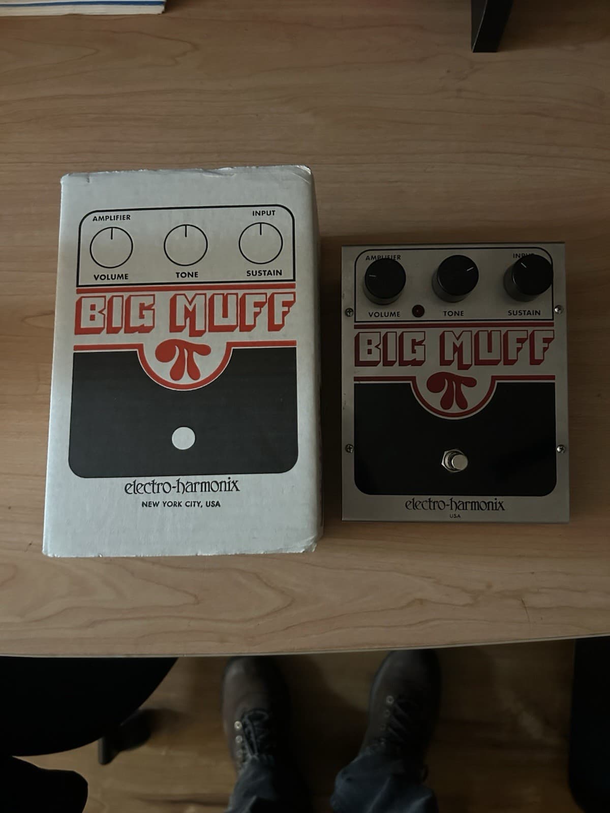 Electro-Harmonix Big Muff Analog Fuzz Effects Pedal for Electric Guitar w/ Box