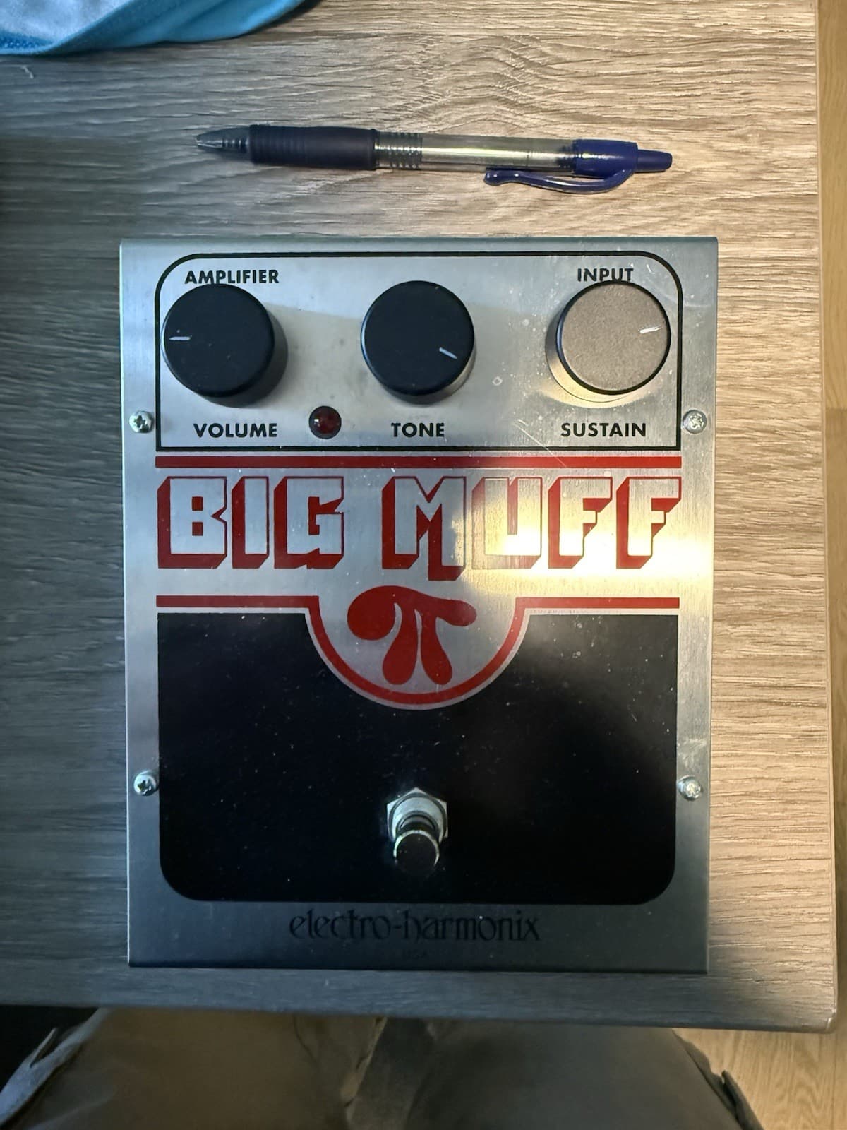 Electro-Harmonix Big Muff Analog Fuzz Pedal Volume Tone Sustain for Guitar