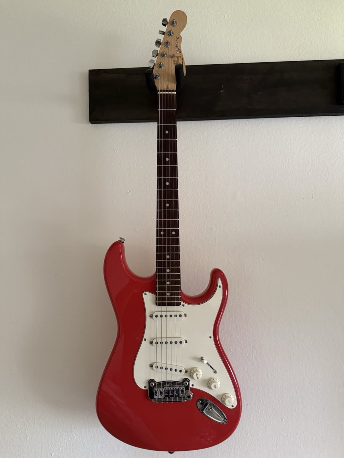 G&L Legacy 2022 Red Solid Body 6-String Rosewood FB 22-Fret RH
