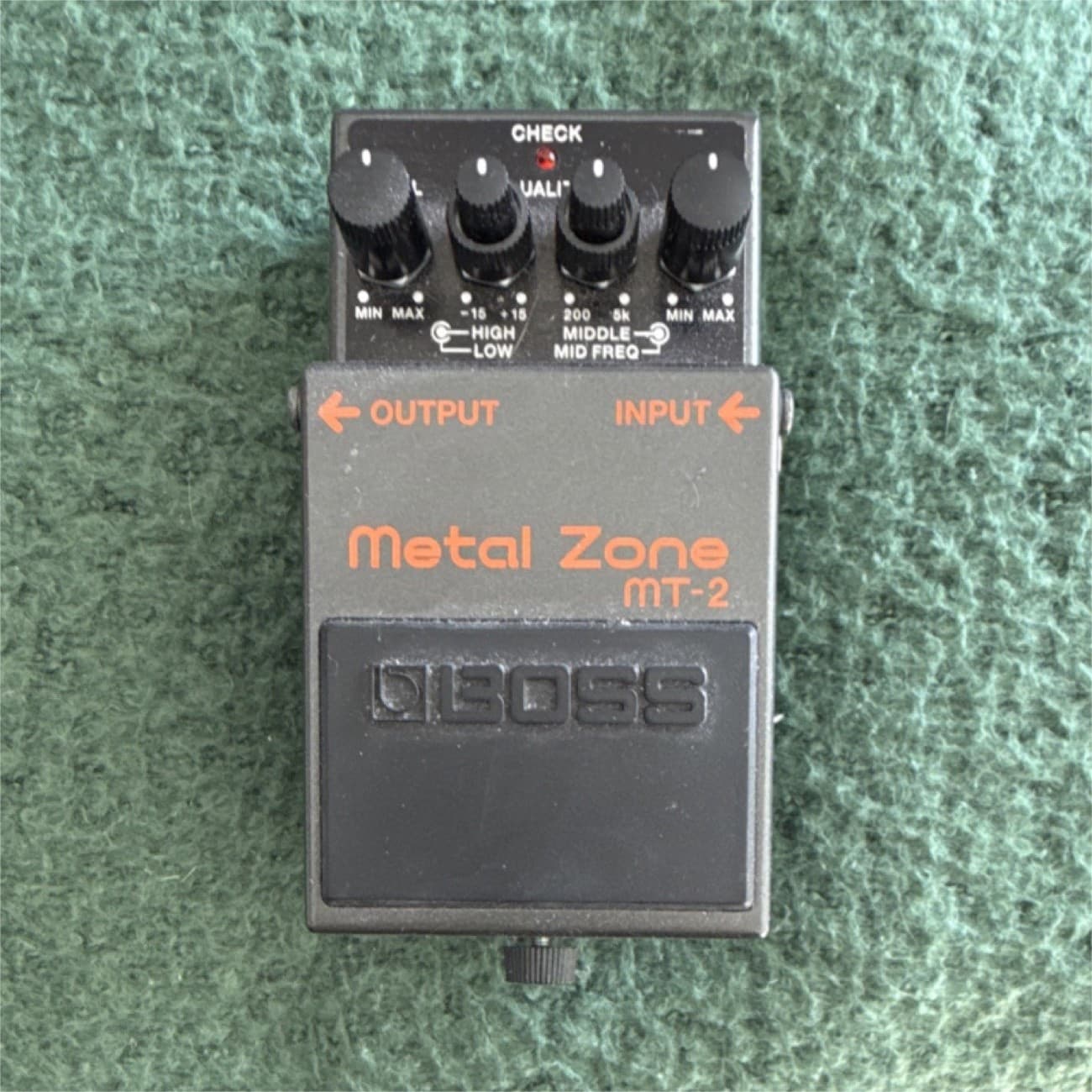 Boss MT-2 Metal Zone Analog Distortion Guitar Effects Pedal for Electric Guitar