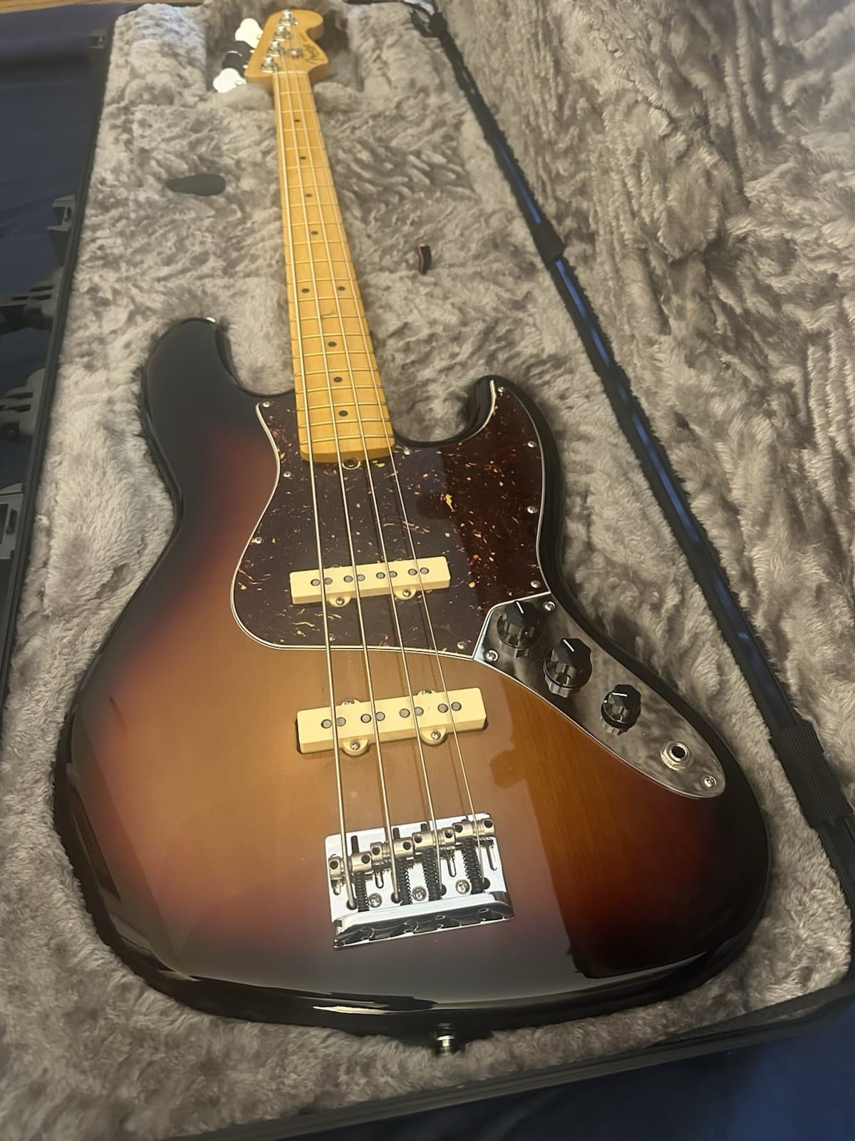 Fender American Professional II Jazz Bass - 3 Color Sunburst with Maple