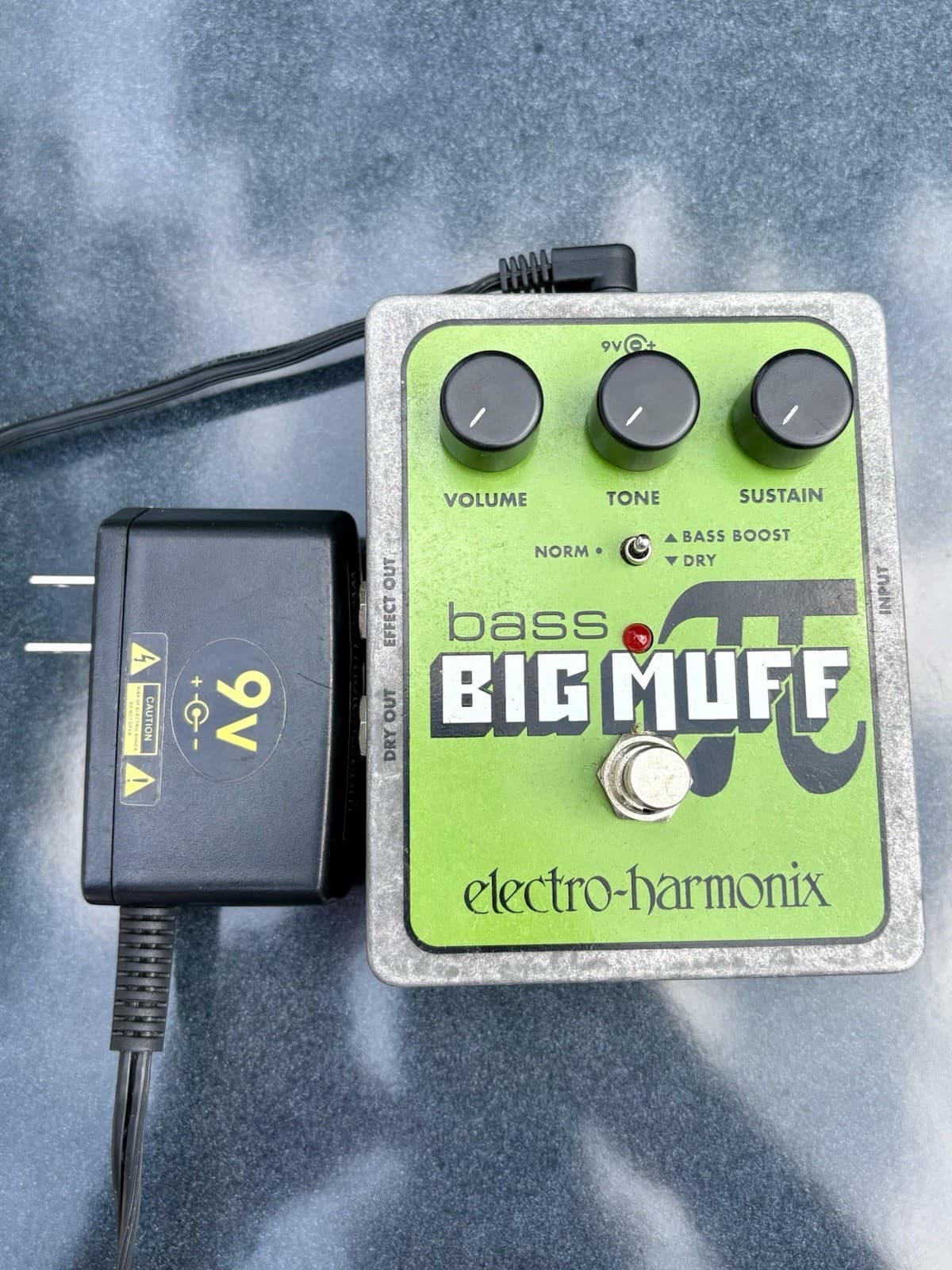 Electro-Harmonix Bass Big Muff Analog Fuzz/Sustain Pedal for Bass Guitar