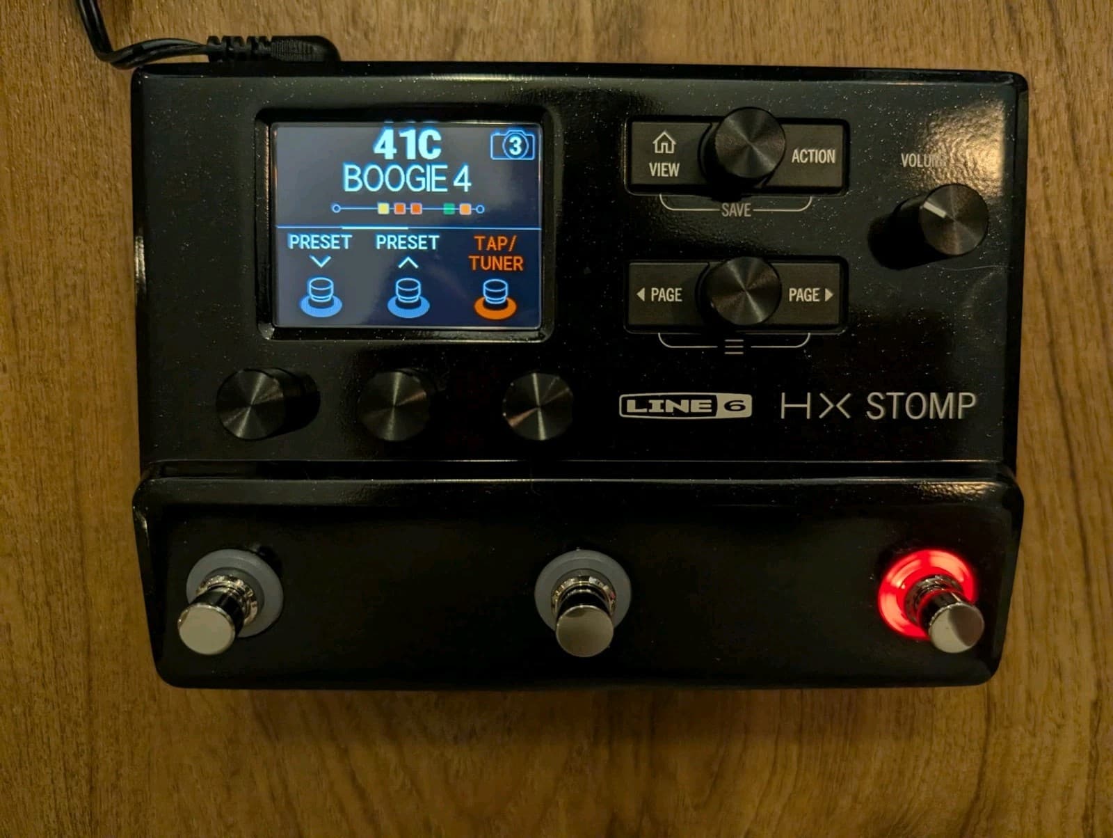 Line 6 HX Stomp Digital Multi-Effects Processor Pedal for Guitar/Bass w/ Box
