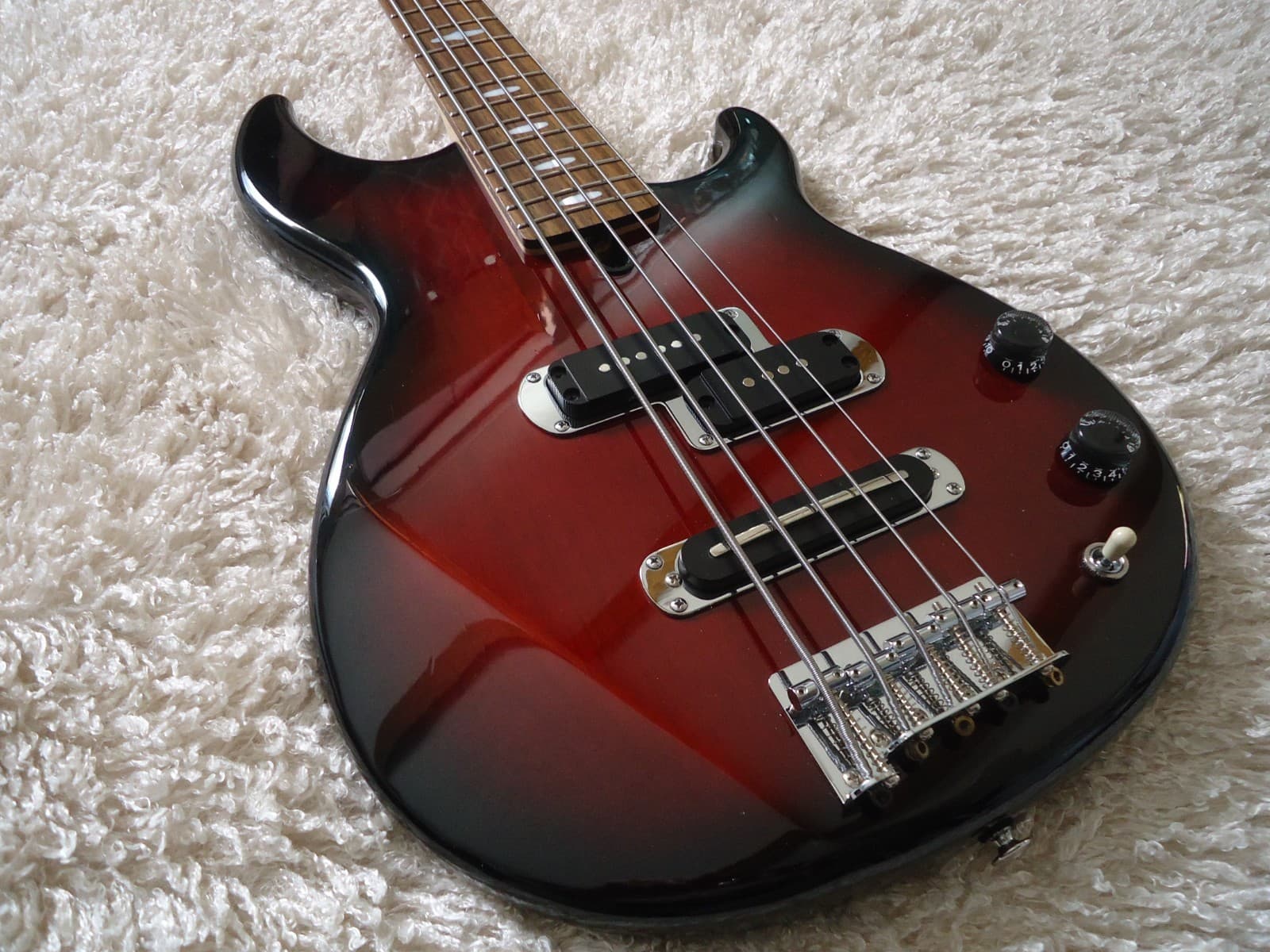 2004 Yamaha BB415 5 string PJ Passive Bass Guitar Wine Red.