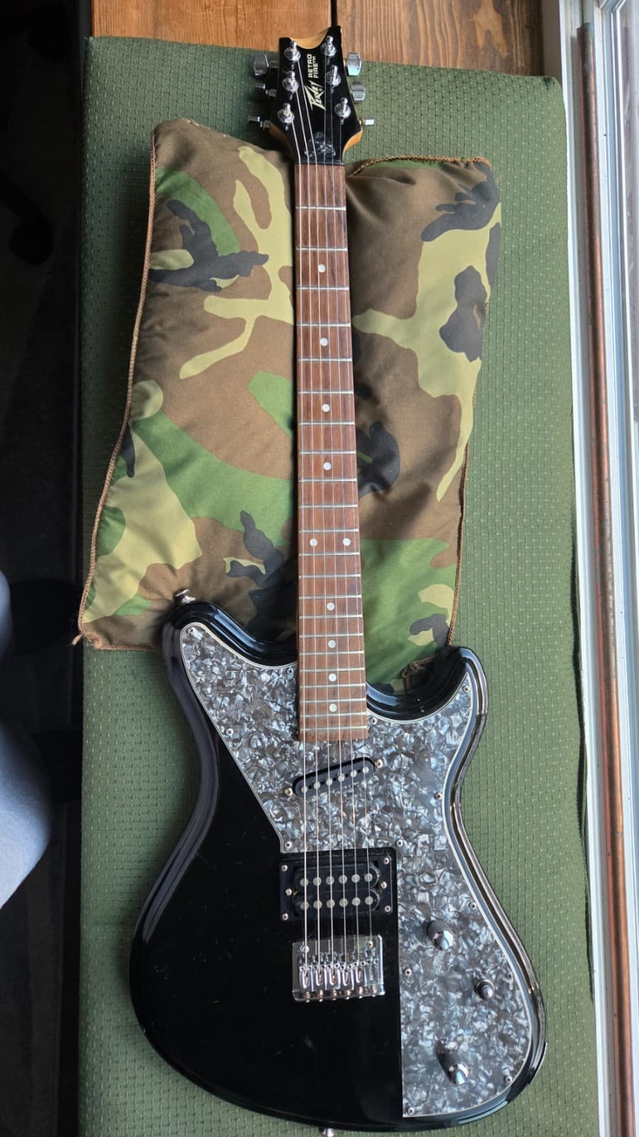 Peavey RETRO FIRE Electric Guitars Black