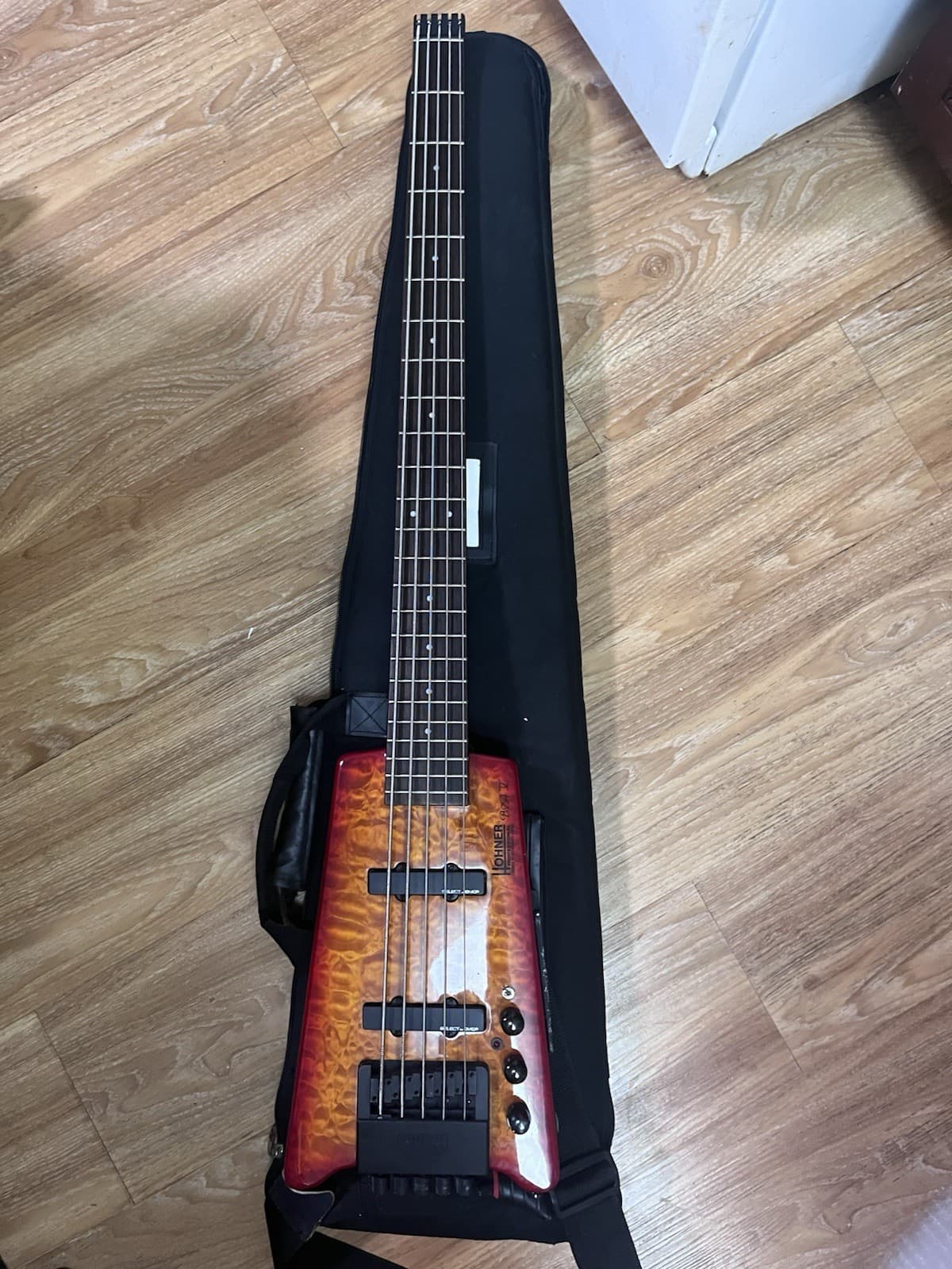 Hohner Headless Bass Guitar B2A Steinberger Licensed Active And Passive
