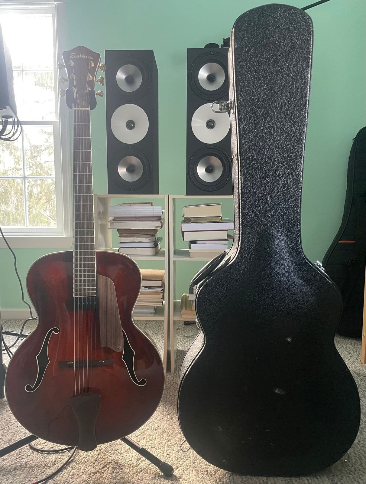 Eastman AR605 Archtop Jazz Guitar 2012 | Floating Humbucker, Lacquer | Hard Case