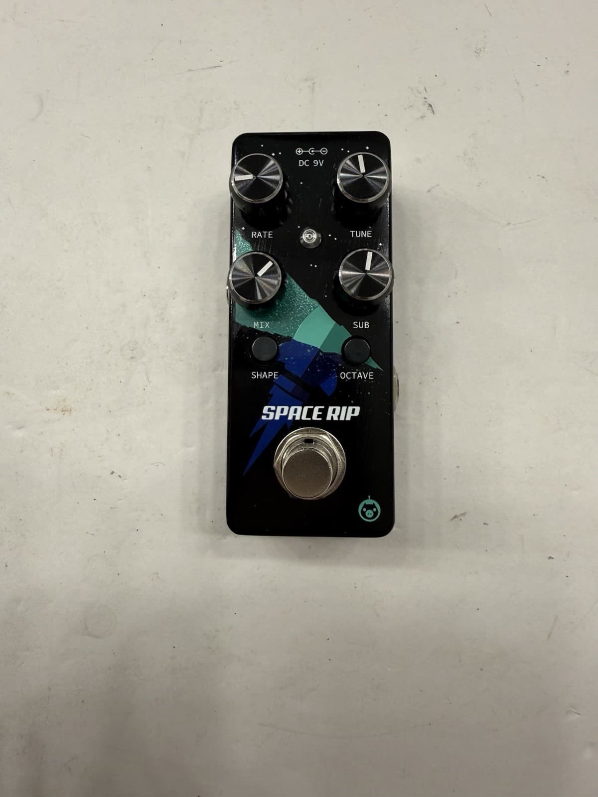 Pigtronix Space Rip Analog PWM Synthesizer Synth Guitar Effect Pedal