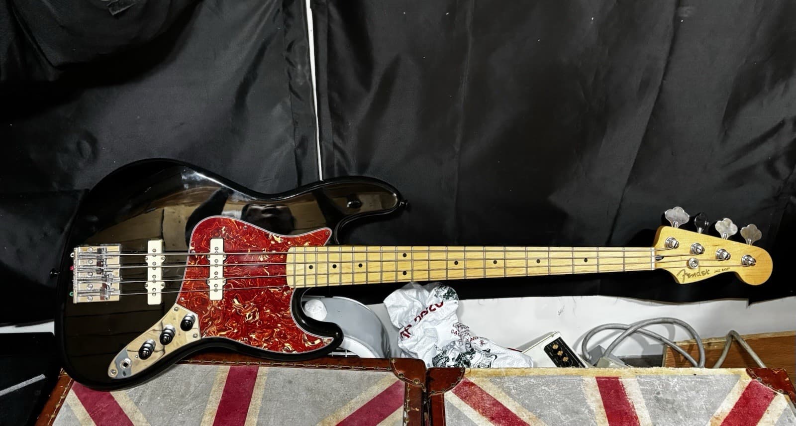 Fender Player Jazz Bass with Maple Fretboard Black Upgraded