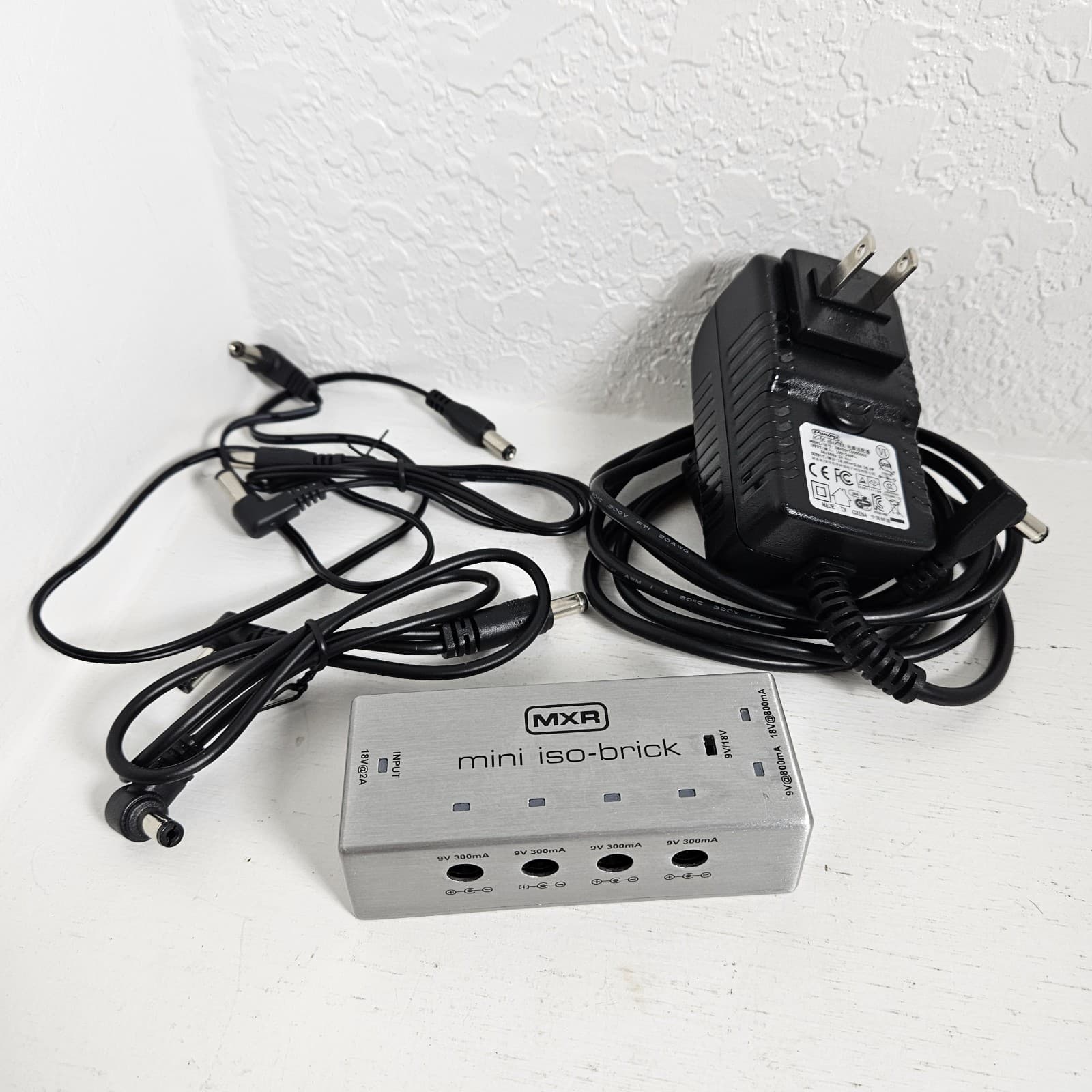 Used MXR M239 Mini Iso-Brick Isolated Guitar Pedal Power Supply