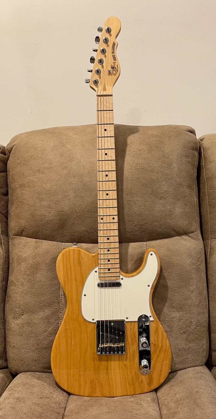 G&L ASAT Classic Tribute w/Maple FB Electric Guitar ***SD PUPs Upgraded elect