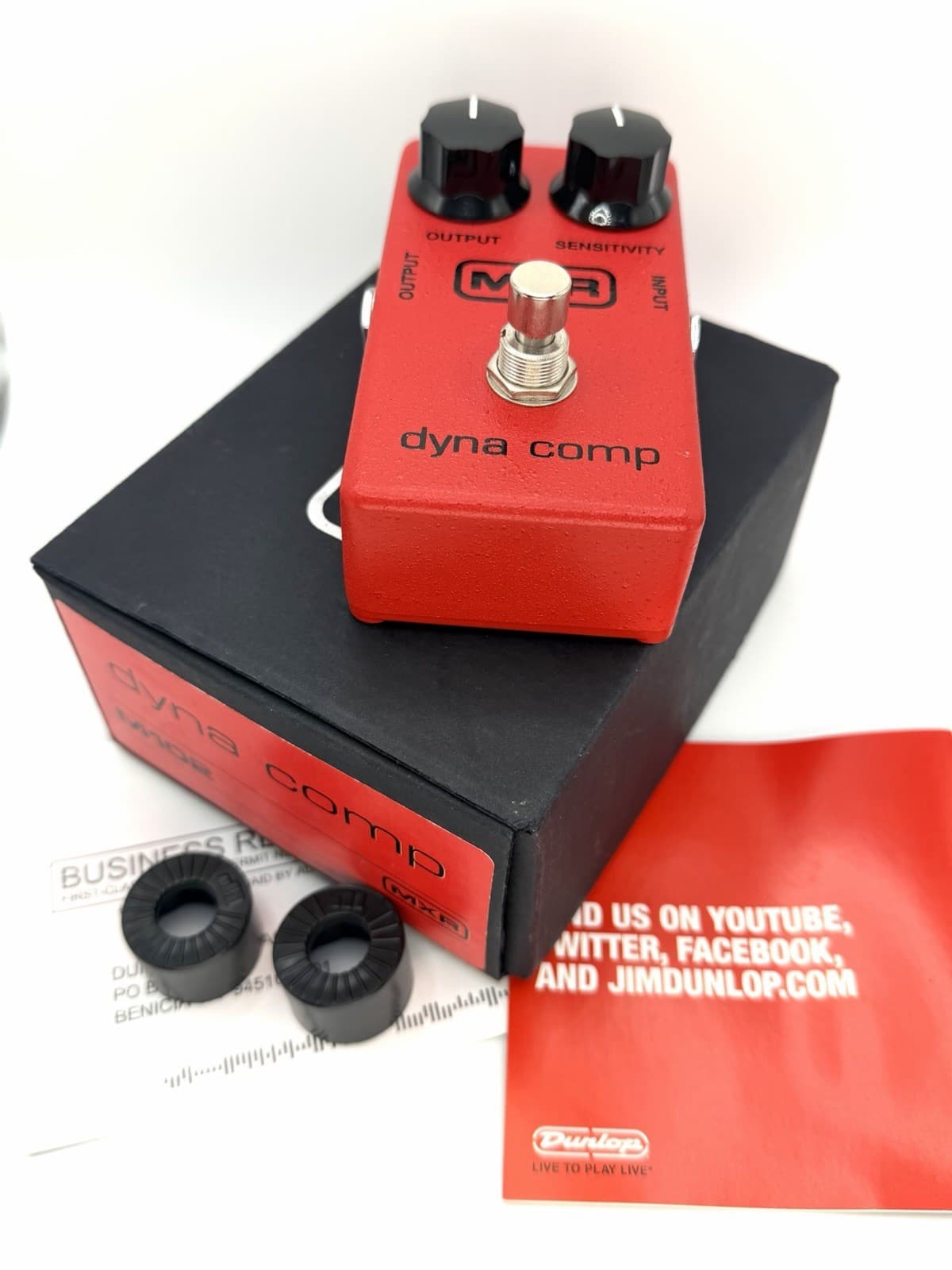 MXR Dyna Comp Analog Compressor Sustainer Pedal for Electric Guitar