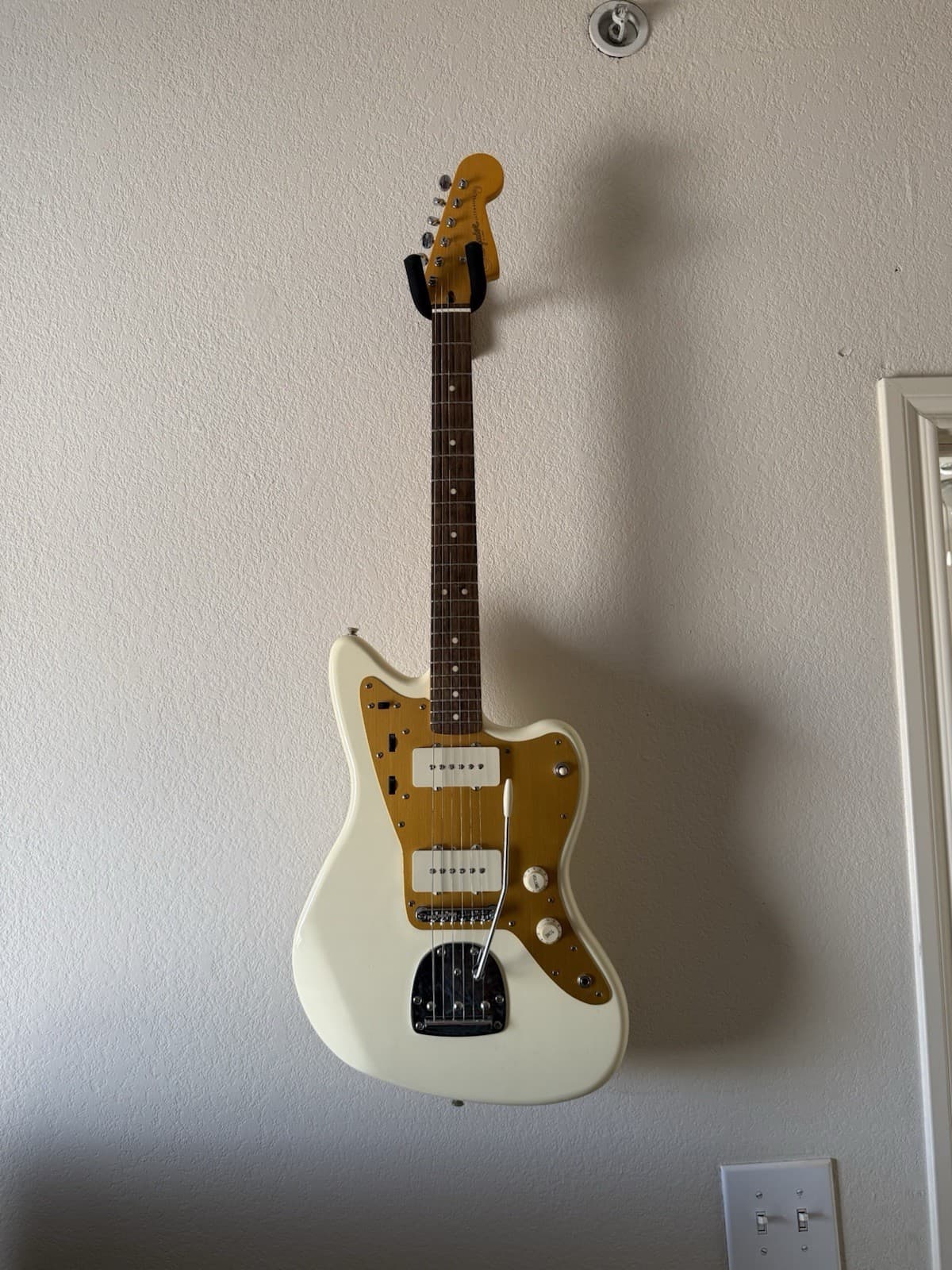 Squier Jazzmaster Electric Guitar White Gold Pickguard Dual Single-Coil 6 String