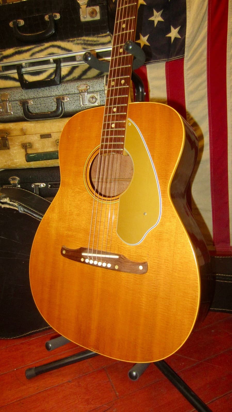 Vintage 1969 Fender Malibu Small Bodied Acoustic Natural Vintage Soft Case