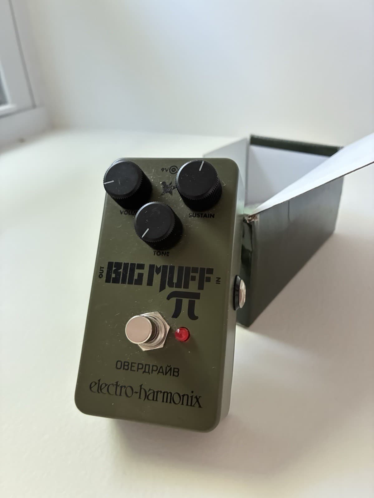Big Muff Green Russian Fuzz Pedal for Guitar by Electro Harmonix