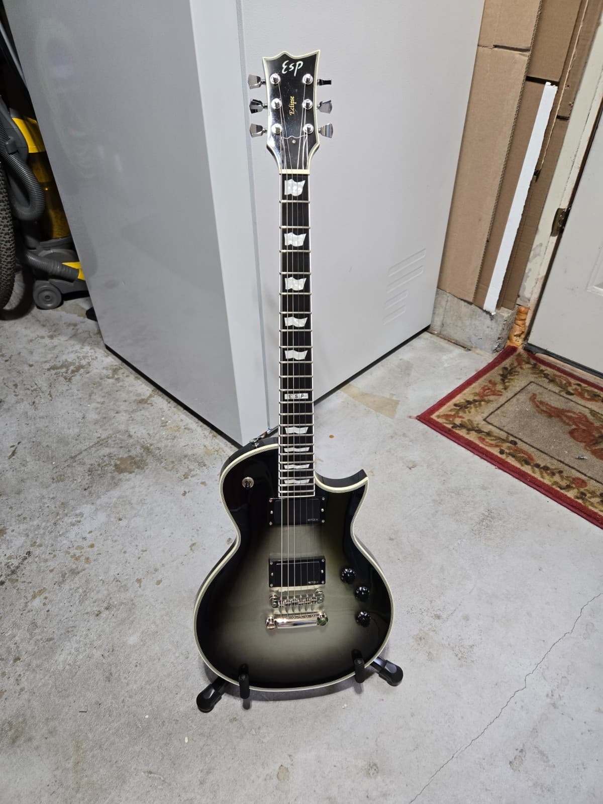 ESP Eclipse Standard Series 2011 Silver Sunburst (Silverburst)