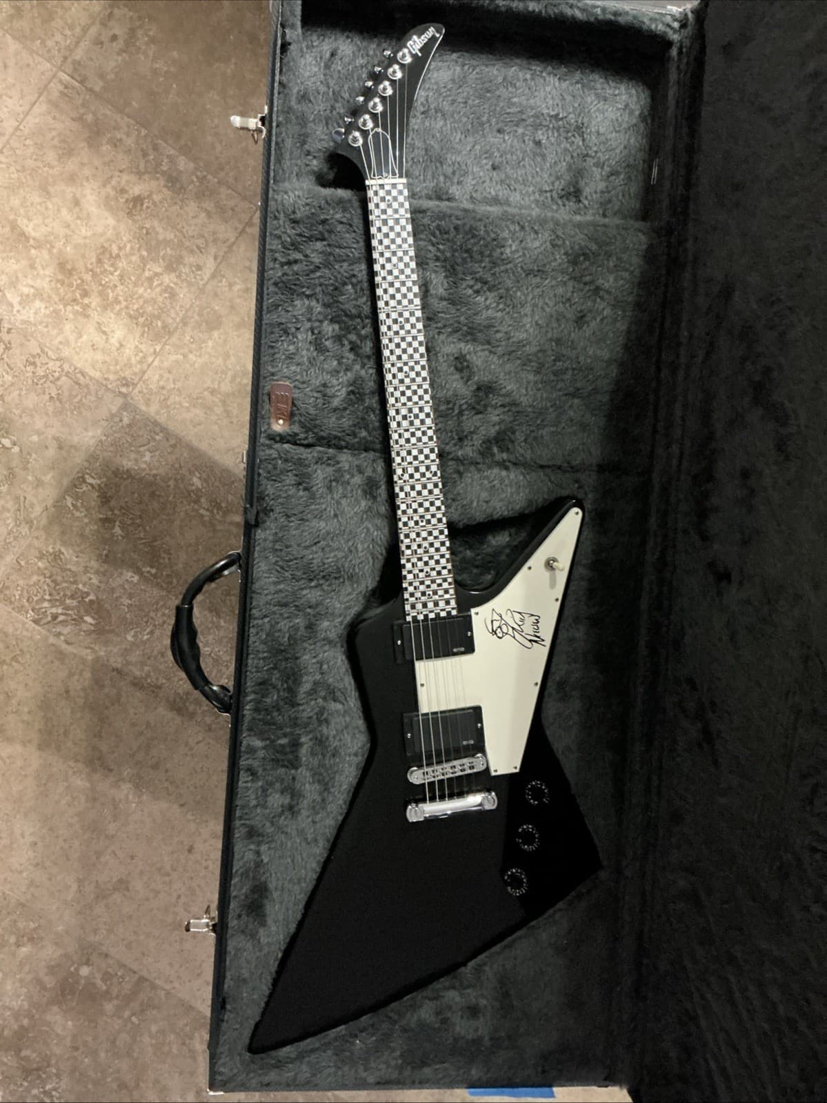 gibson explorer electric guitar