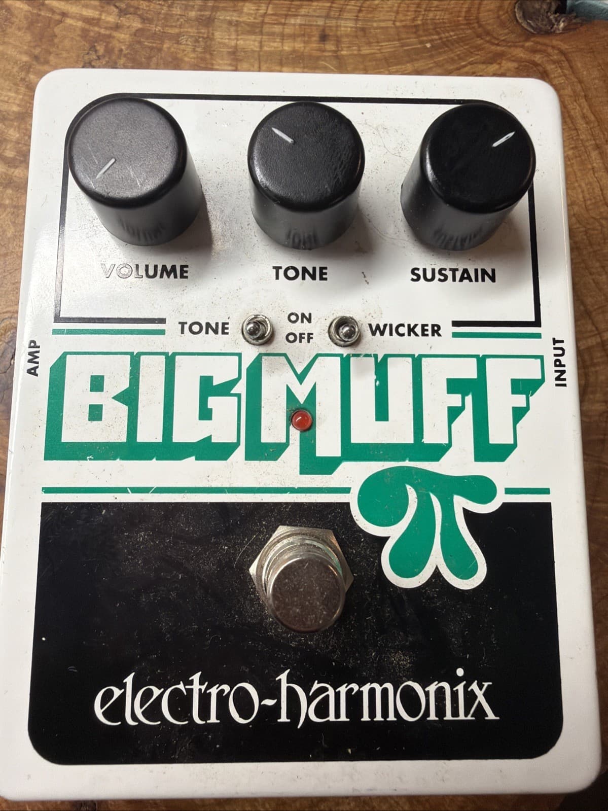 Electro-Harmonix Big Muff Pi Analog Fuzz Pedal for Electric Guitar