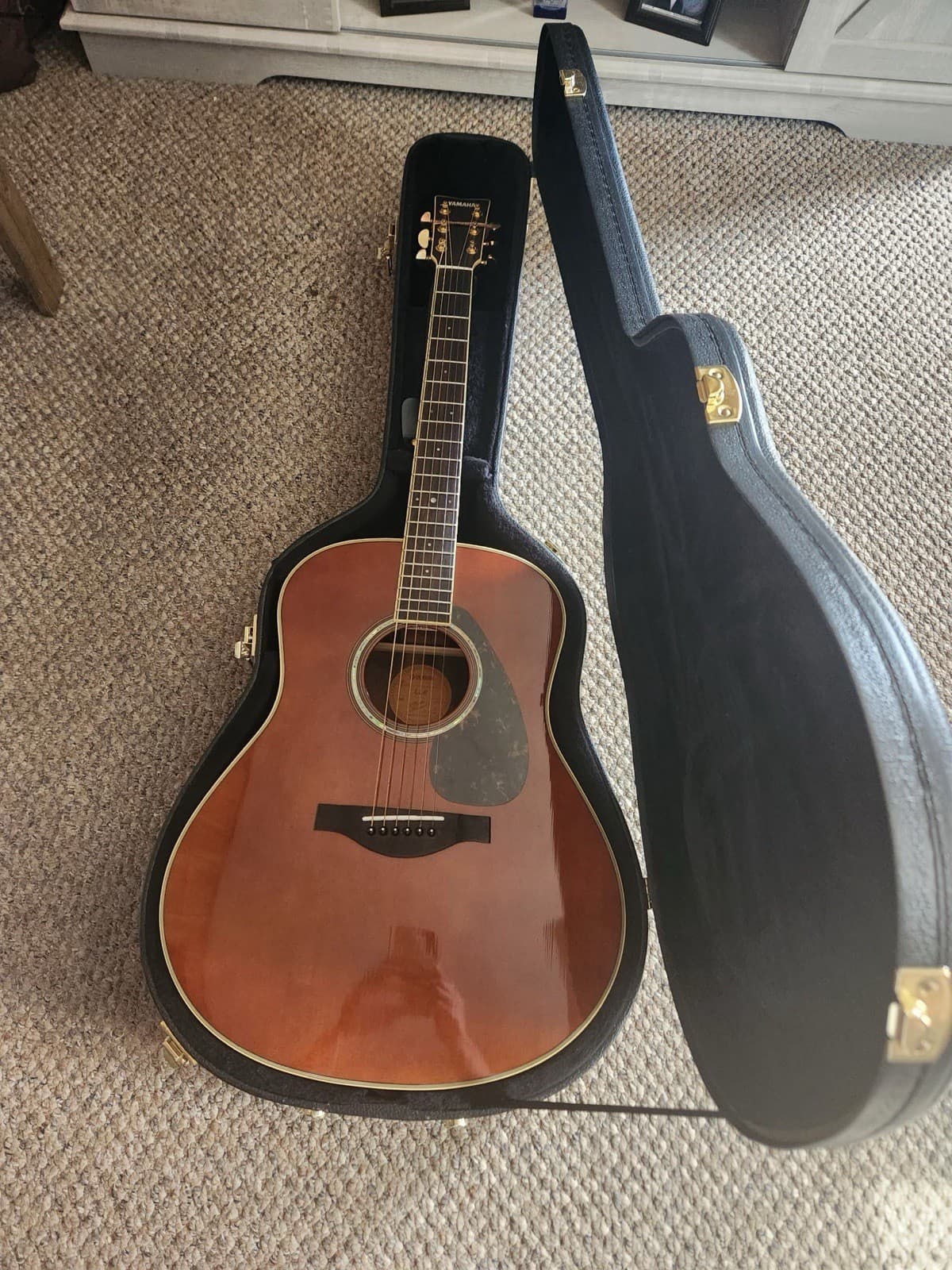 Yamaha LL6 Dreadnought 6-String Acoustic Guitar Spruce Brown w/ Hard Case