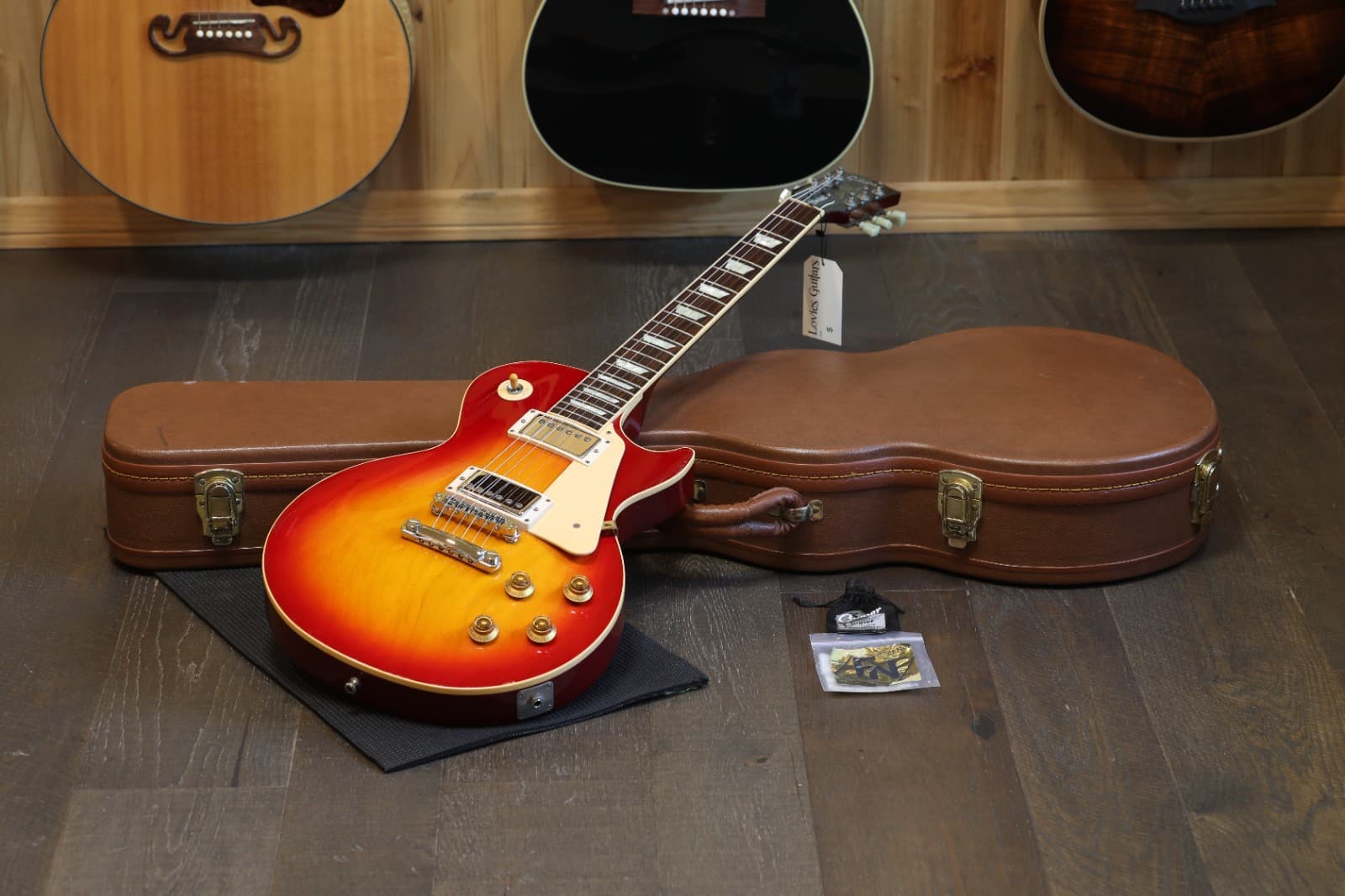 1997 Gibson Les Paul Standard Electric Guitar Heritage Cherry Sunburst + HSC