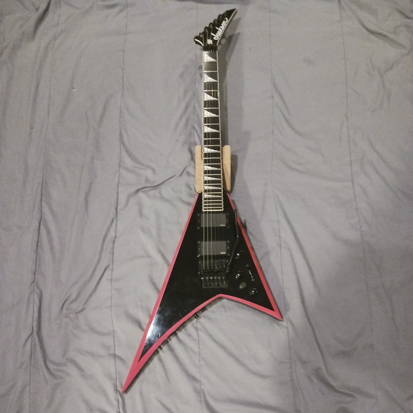 Jackson RHOADS RRXMG Electric Guitar Neon pink EMG 81/85
