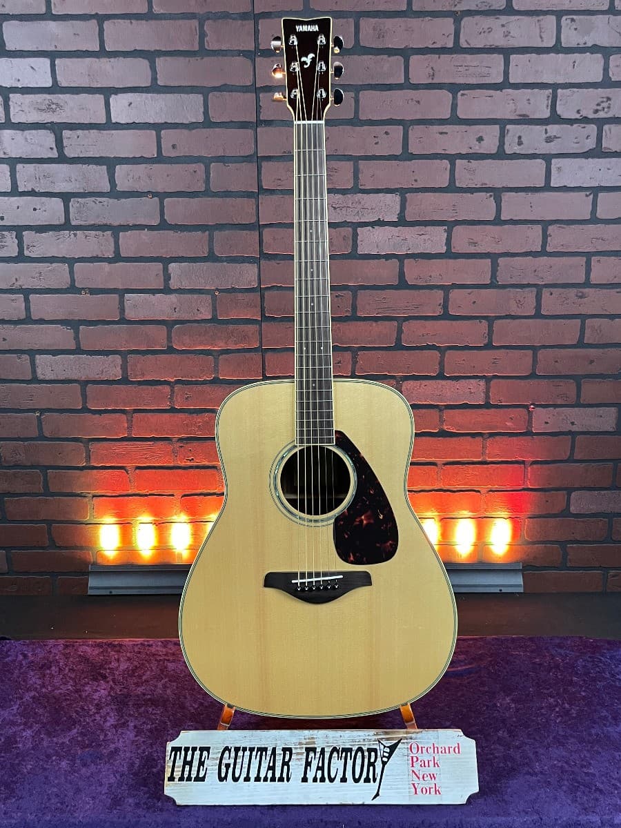 Yamaha FG830 Dreadnought Acoustic Guitar - Natural - w/Yamaha DLX Case
