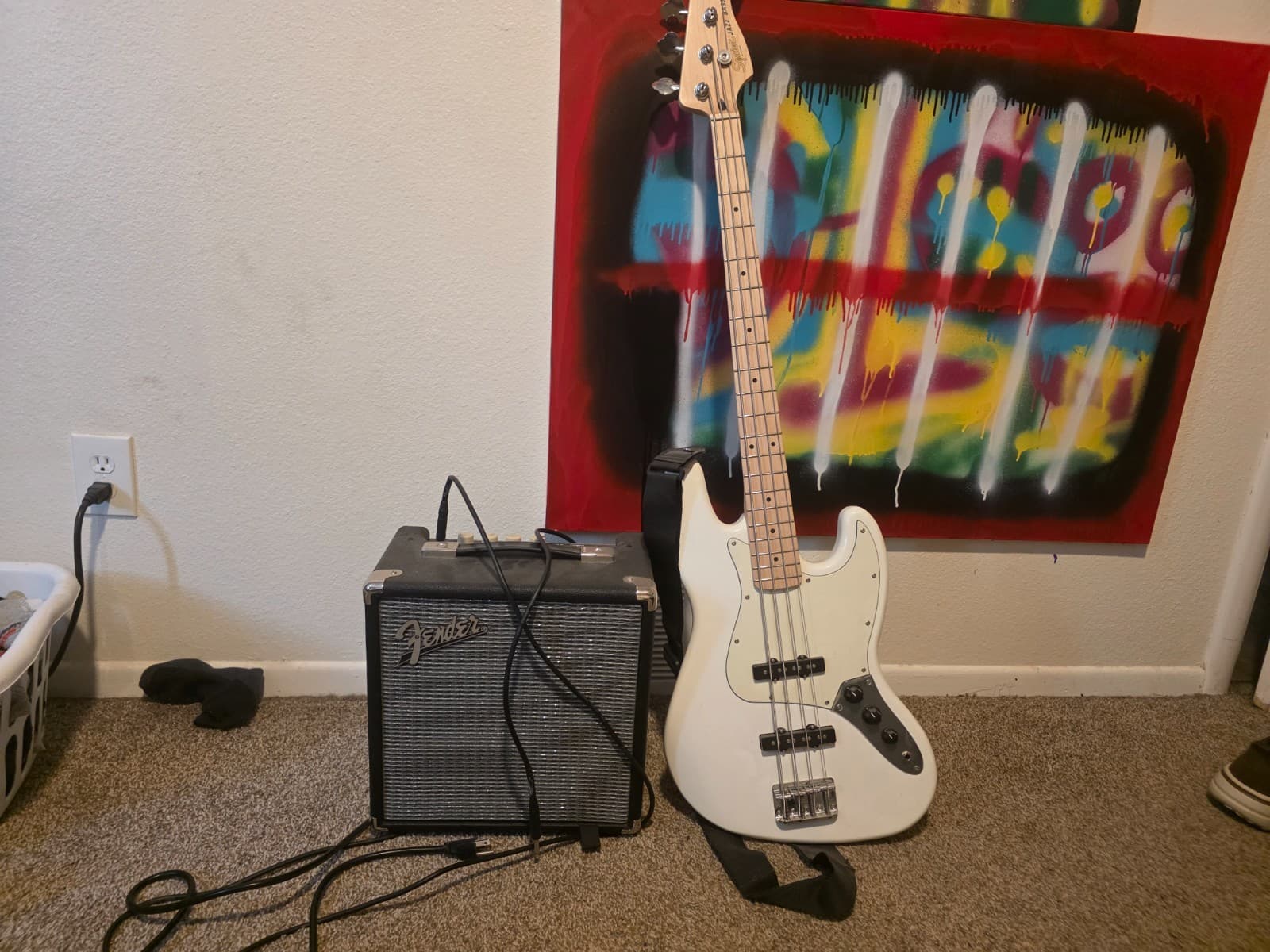 Fender Standard Jazz Bass Olympic White with amp