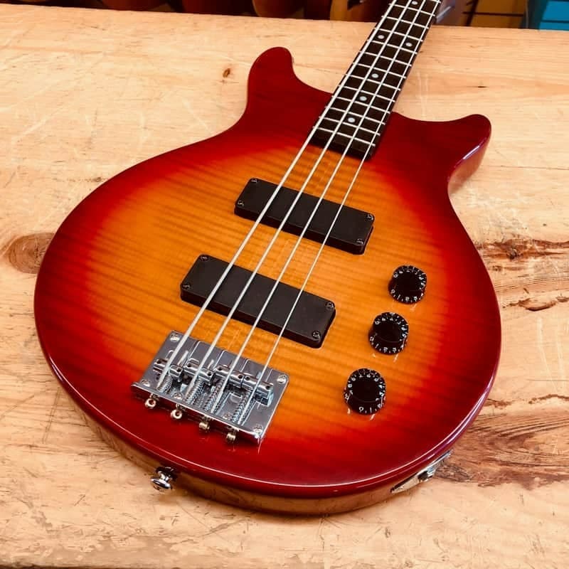 Hamer Bass Guitar SBF4 Cherry Sunburst