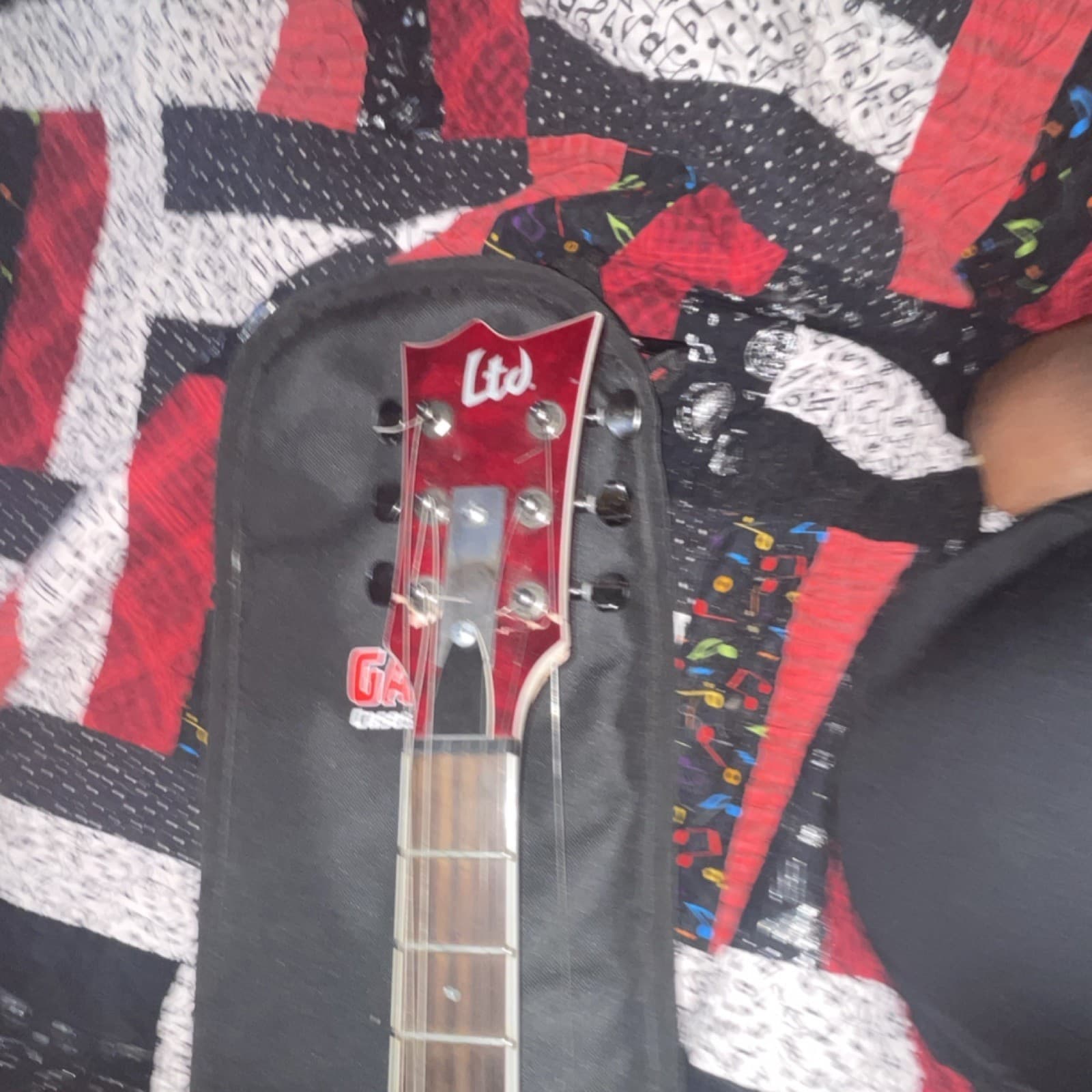 (For parts ) Esp LTD Electric Guitar Solid Body 6-String Right-Handed with Bag