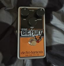Electro-Harmonix Op-amp Big Muff Analog Fuzz Guitar Effects Pedal
