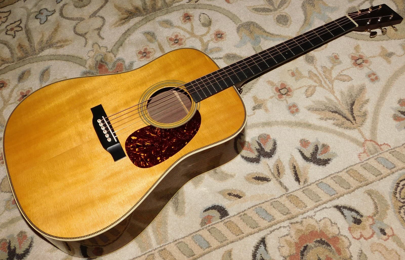 Martin HD-28 Standard Series Dreadnought Acoustic Guitar 2021