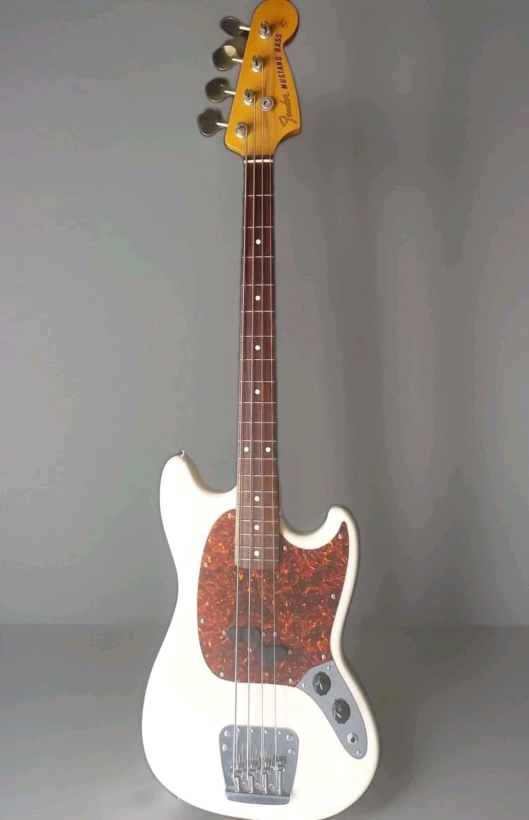 RARE 2004-2005 Fender MB98SD Mustang Short Scale Bass CIJ Japan Olympic White