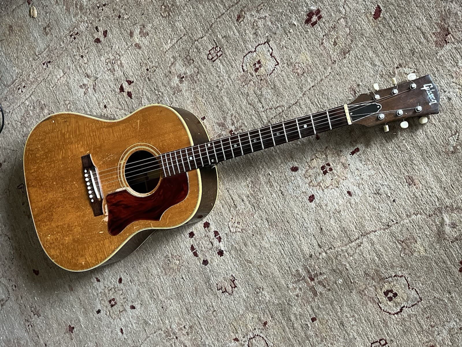 1965 Gibson Guitar— J50 Natural