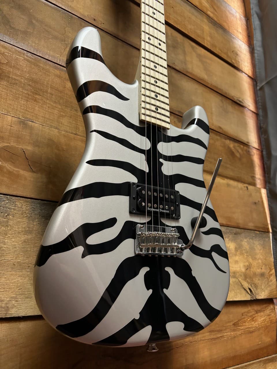 *Demo* Charvel Super Stock SD1 H 2PT Silver Bengal w/bag