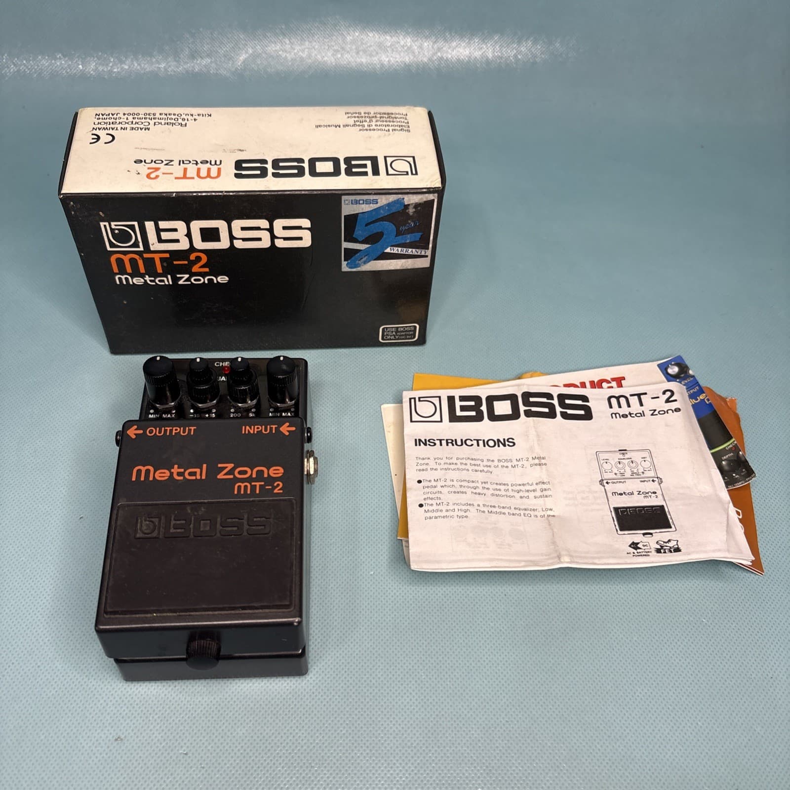 Boss MT-2 Metal Zone Distortion Guitar Pedal w/ Box & Manual