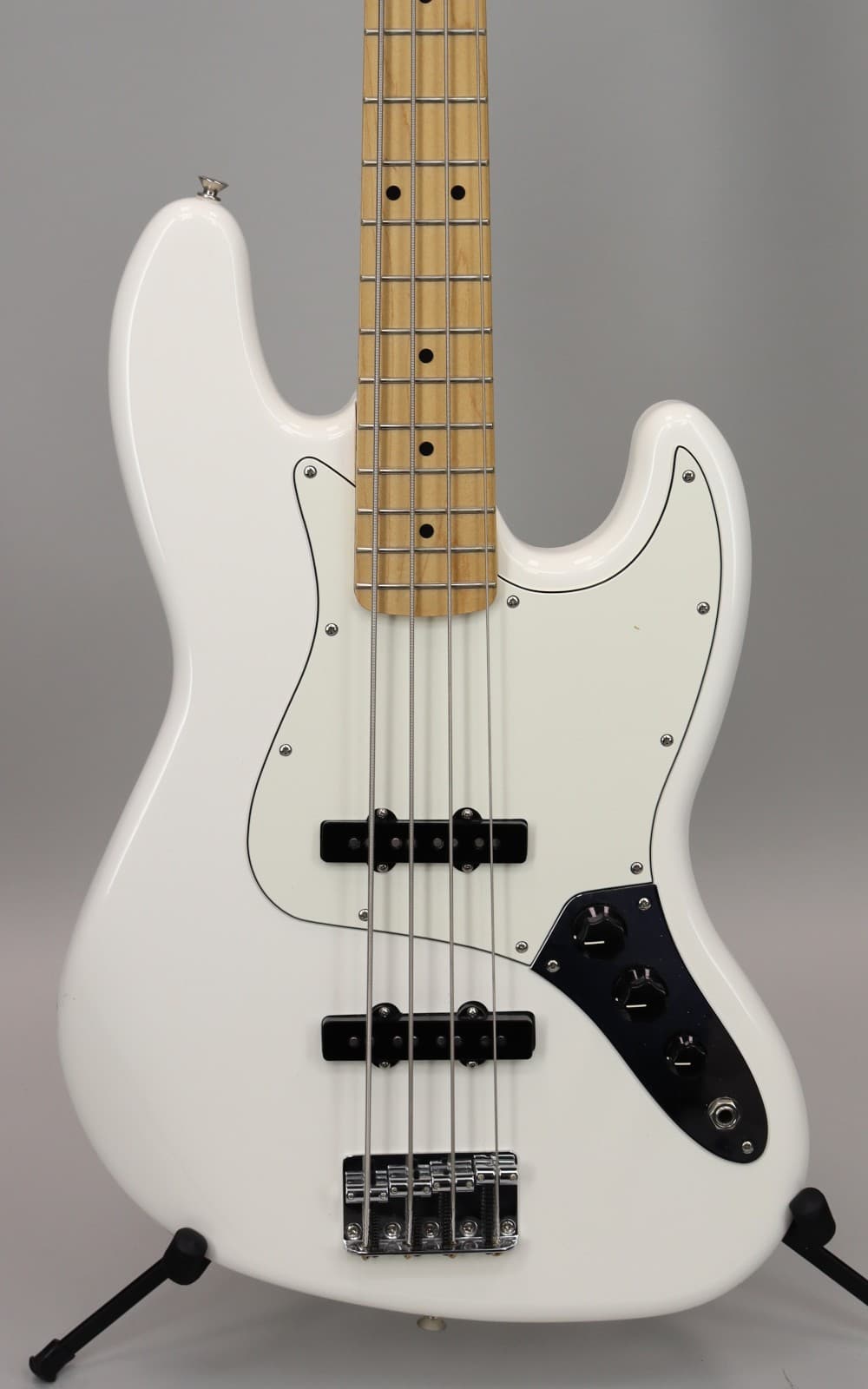 Used 2021 Fender Player Jazz Bass Polar White