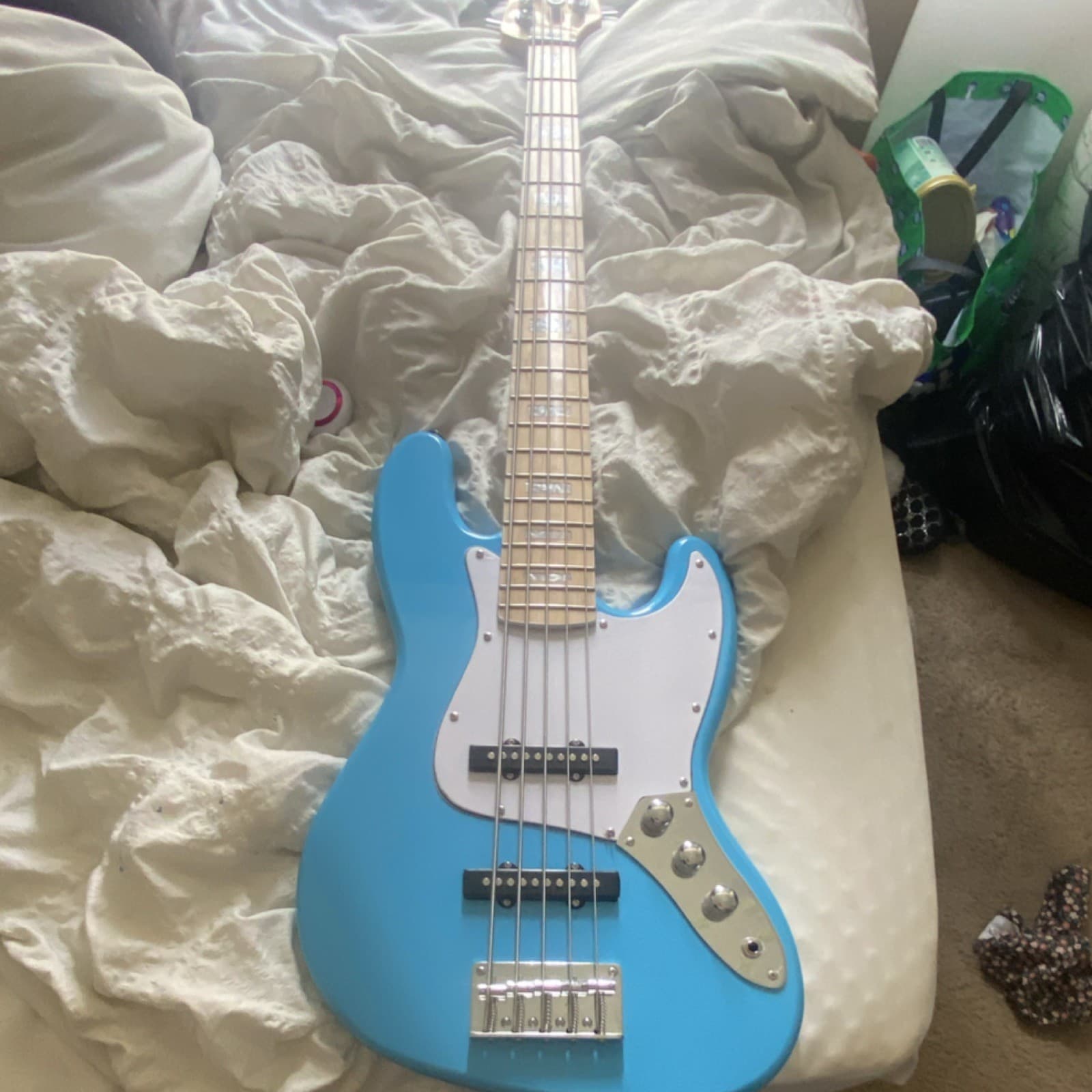 Fender Jazz Bass 5-String Electric Bass Guitar Blue Right-Handed Z8132032