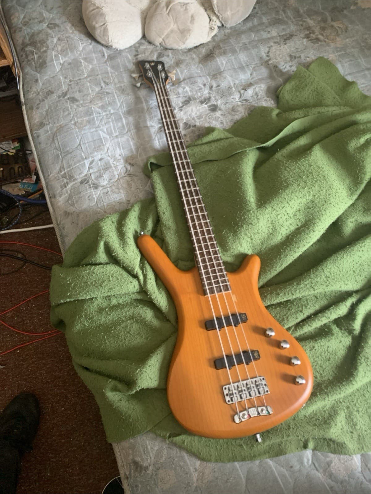 Warwick Rock Bass Corvette Electric Bass Guitar Solid Body Right-Handed